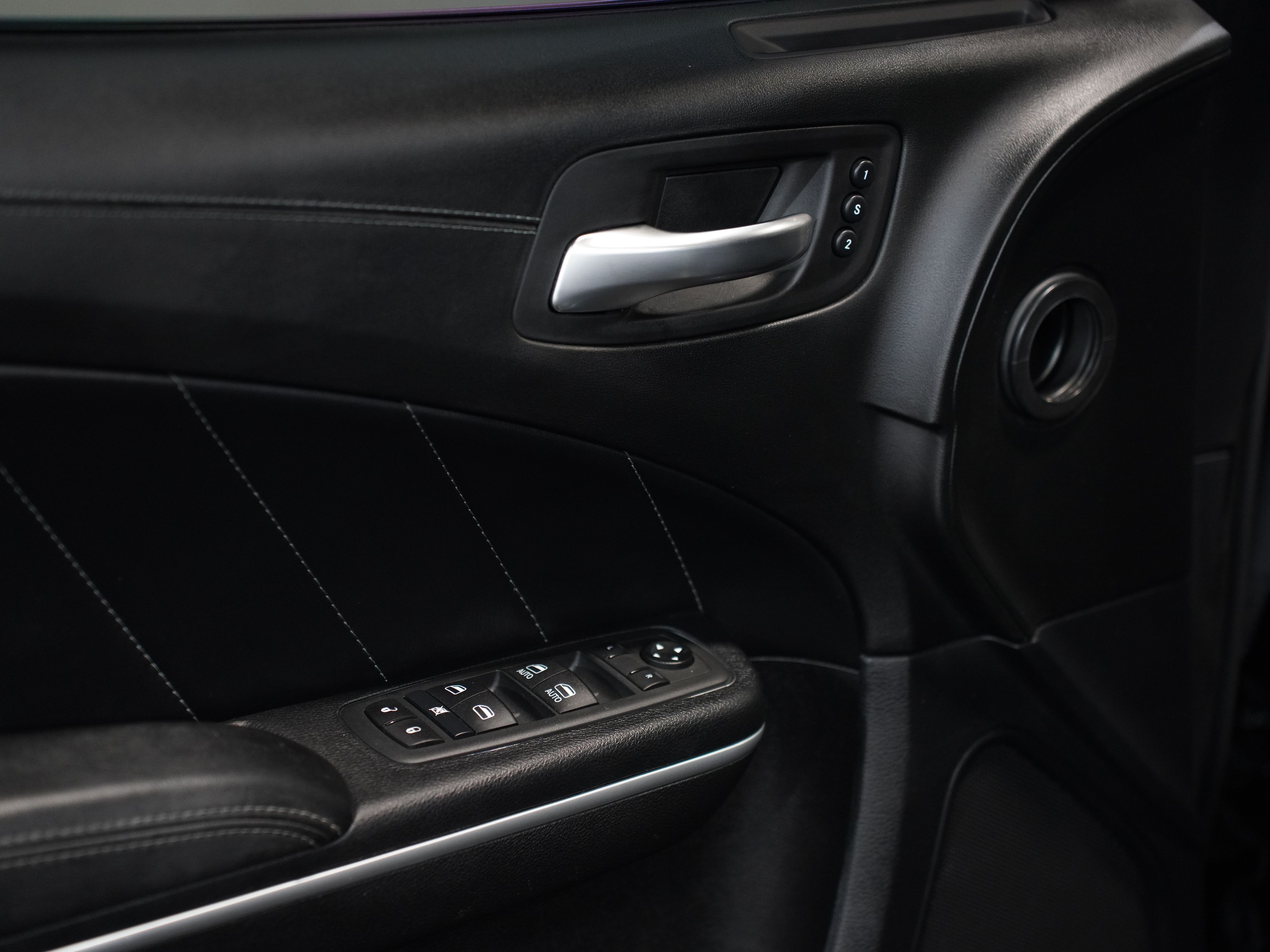 2020 DODGE CHARGER Image 24