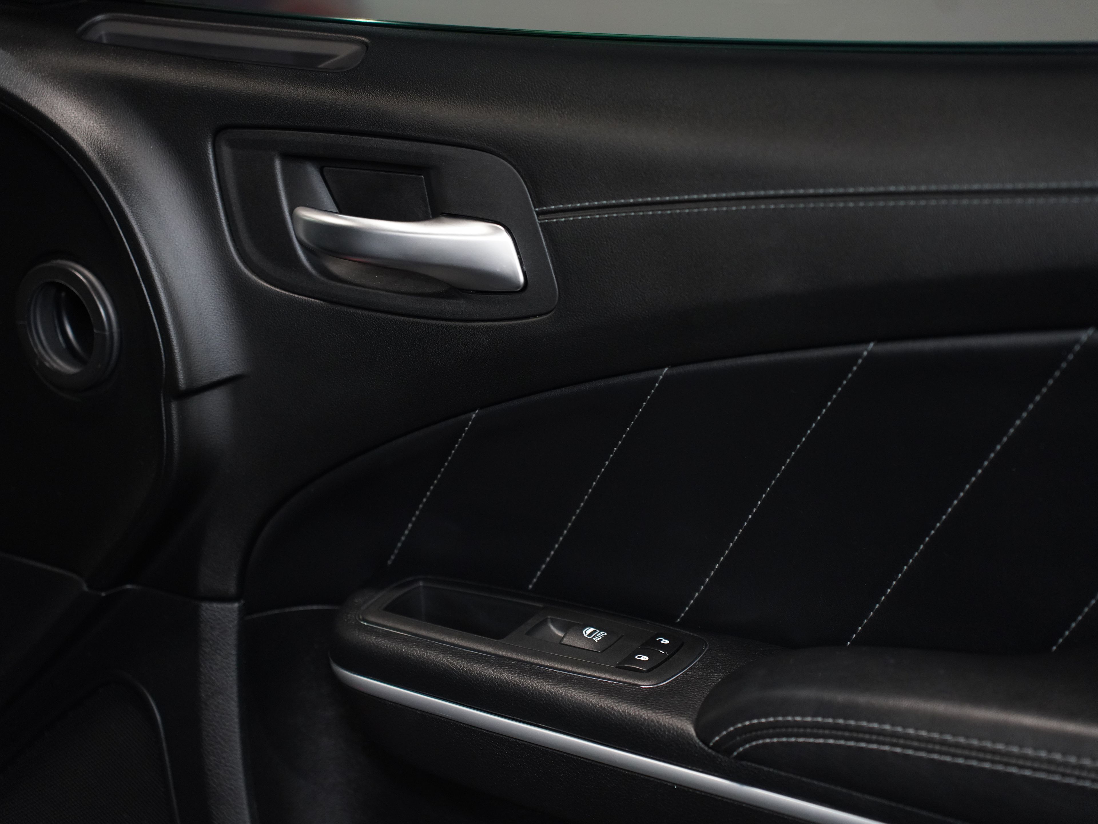 2020 DODGE CHARGER Image 26