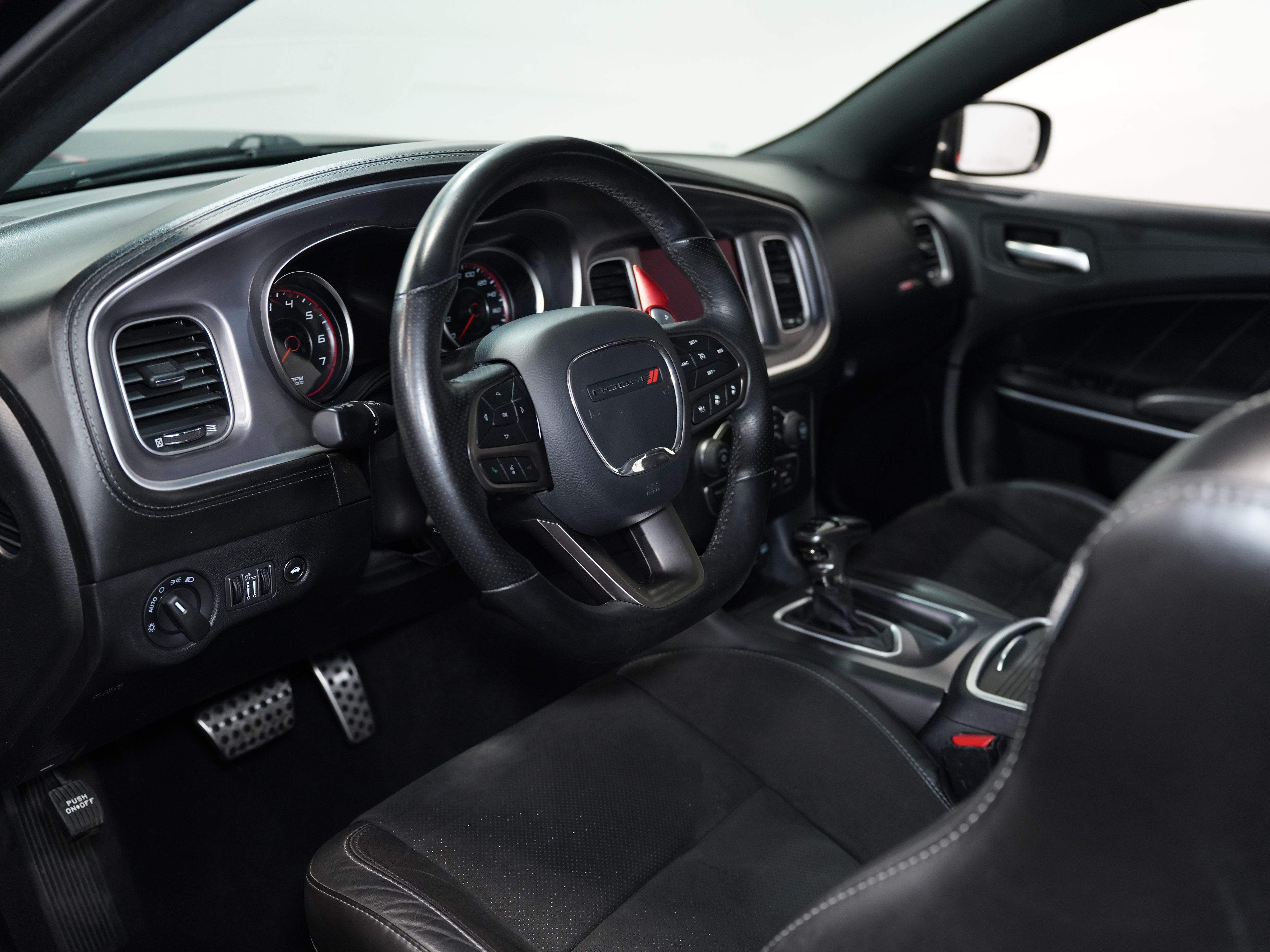 2020 DODGE CHARGER Image 34