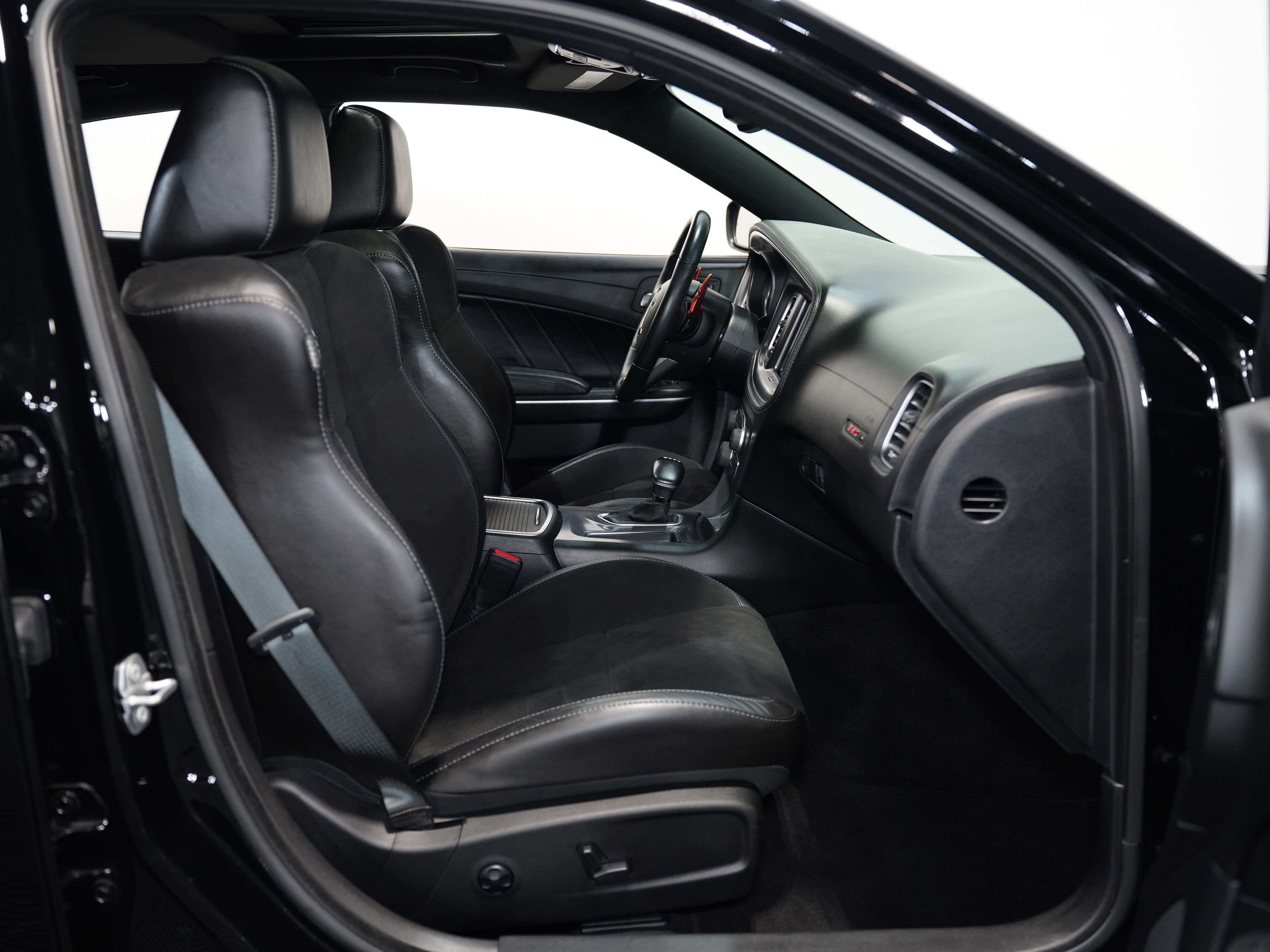 2020 DODGE CHARGER Image 36