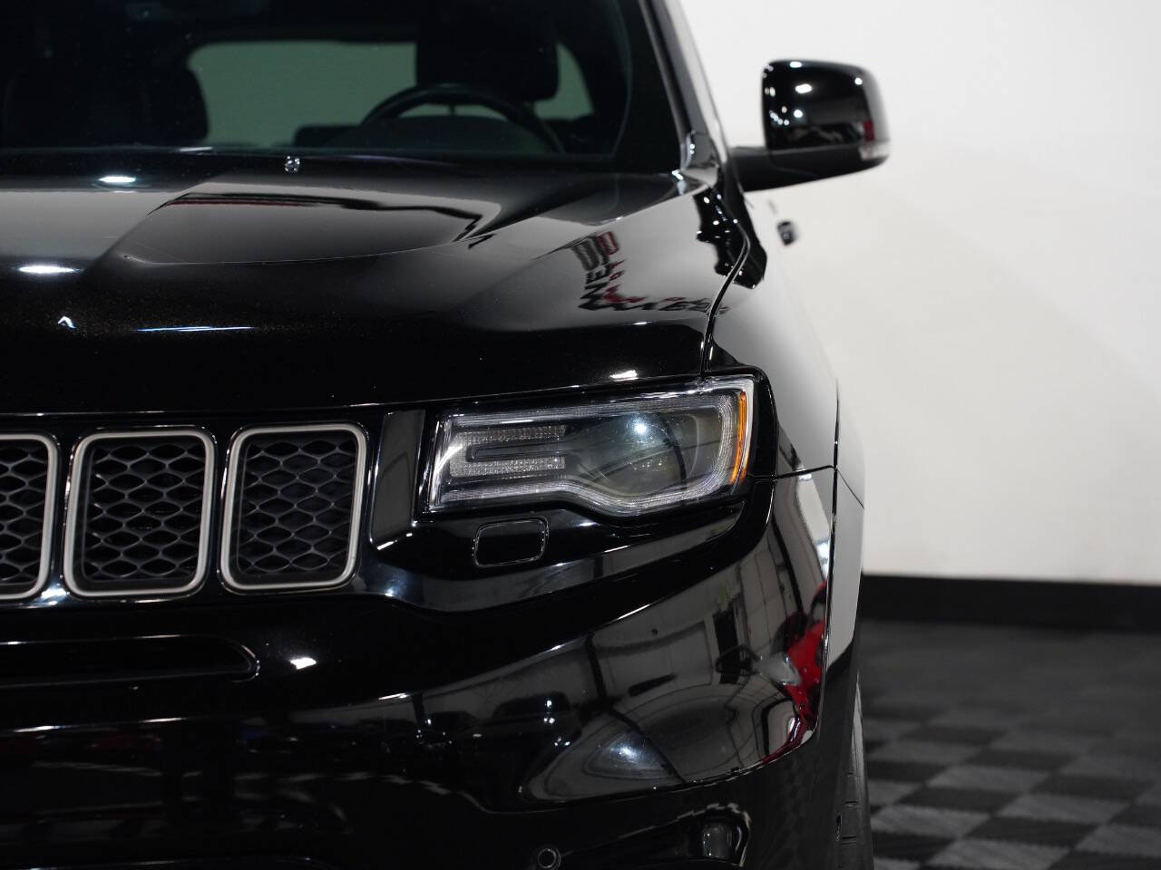 DIAMOND BLACK CRYSTAL PEARL, 2020 JEEP GRAND CHEROKEE Image 10