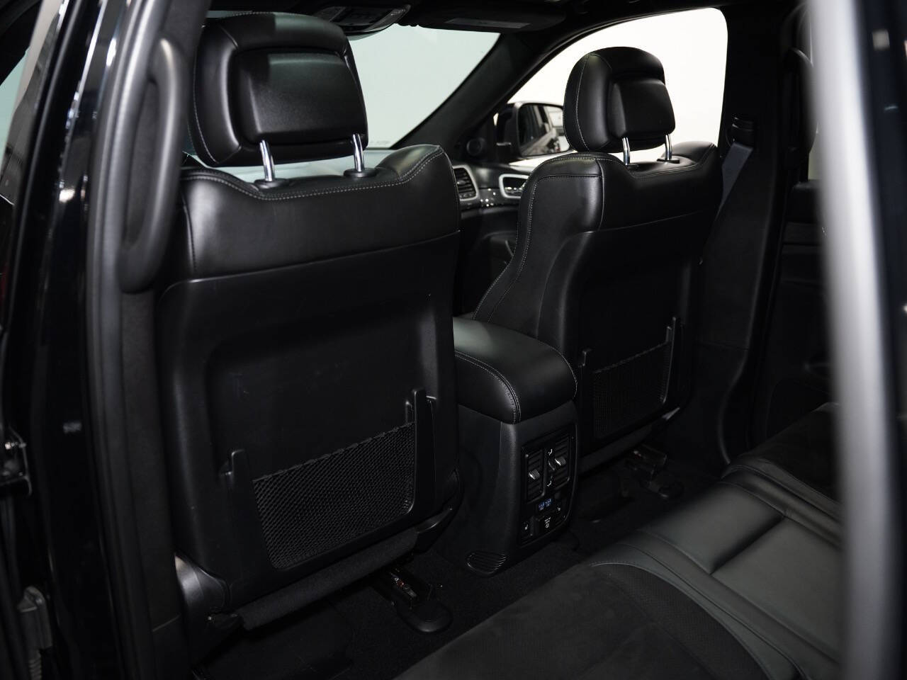 DIAMOND BLACK CRYSTAL PEARL, 2020 JEEP GRAND CHEROKEE Image 38
