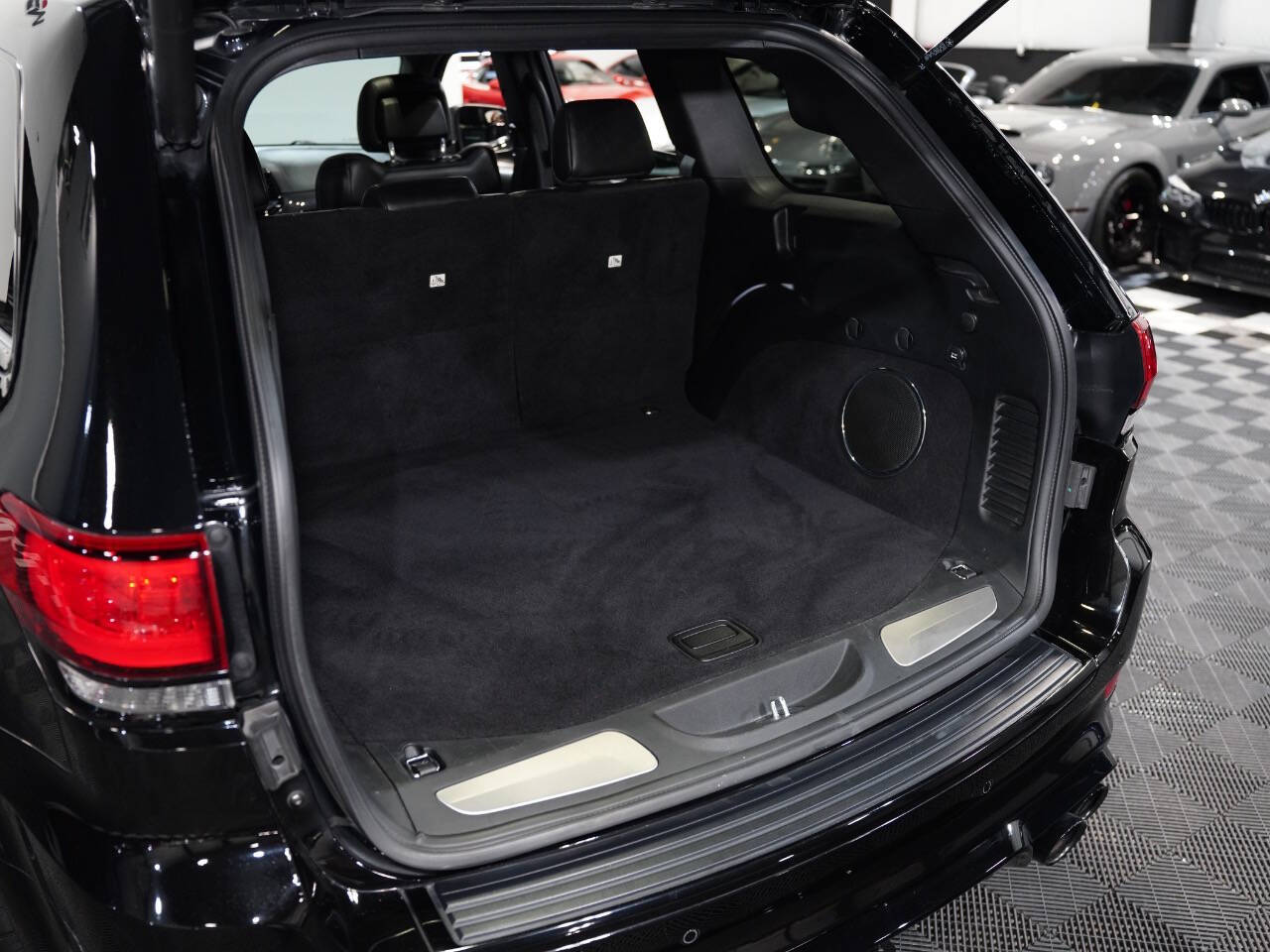 DIAMOND BLACK CRYSTAL PEARL, 2020 JEEP GRAND CHEROKEE Image 58
