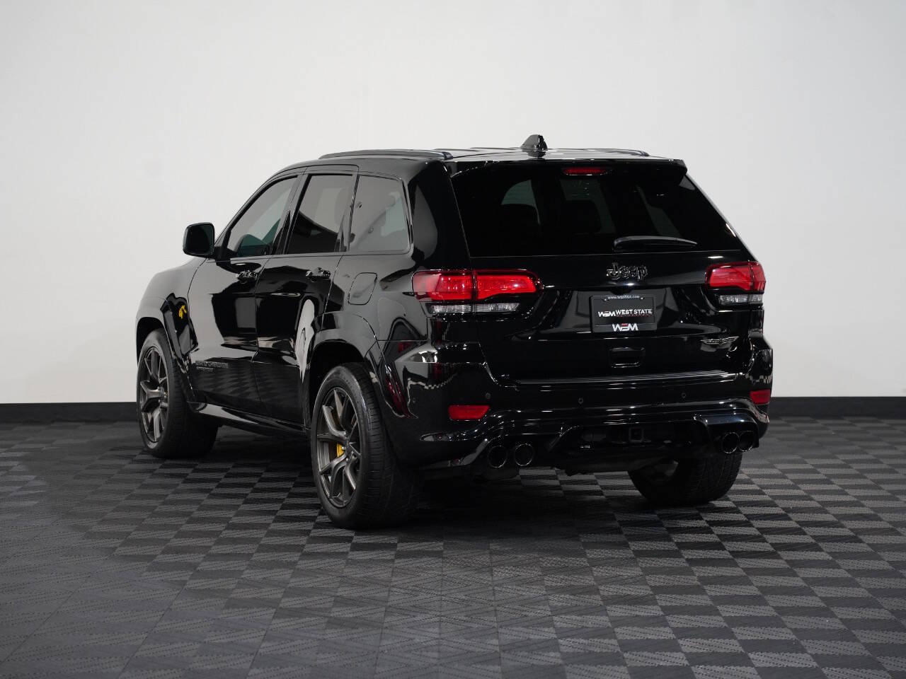 DIAMOND BLACK CRYSTAL PEARL, 2020 JEEP GRAND CHEROKEE Image 8