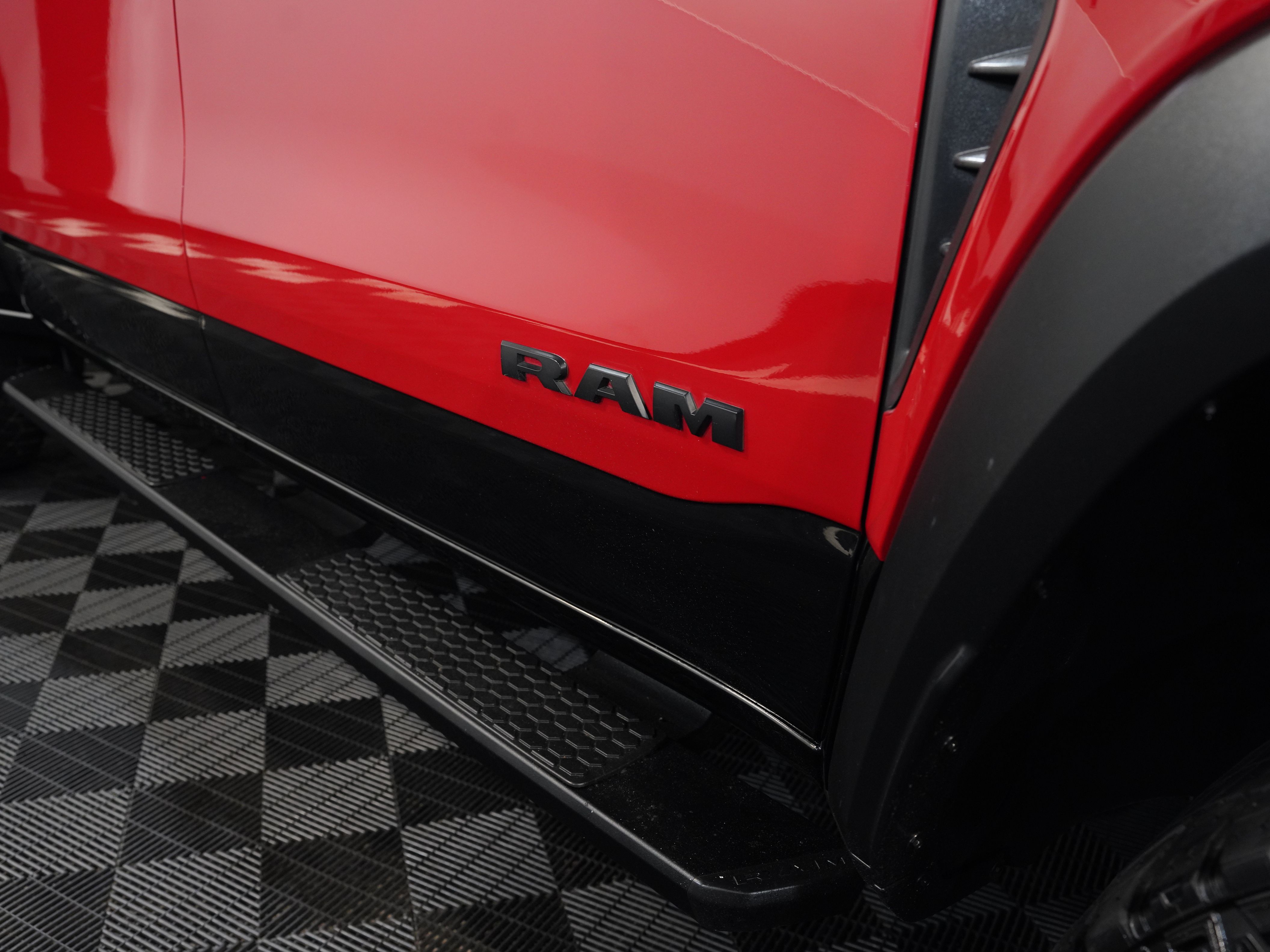 2022 RAM 1500 CREW CAB Image 15