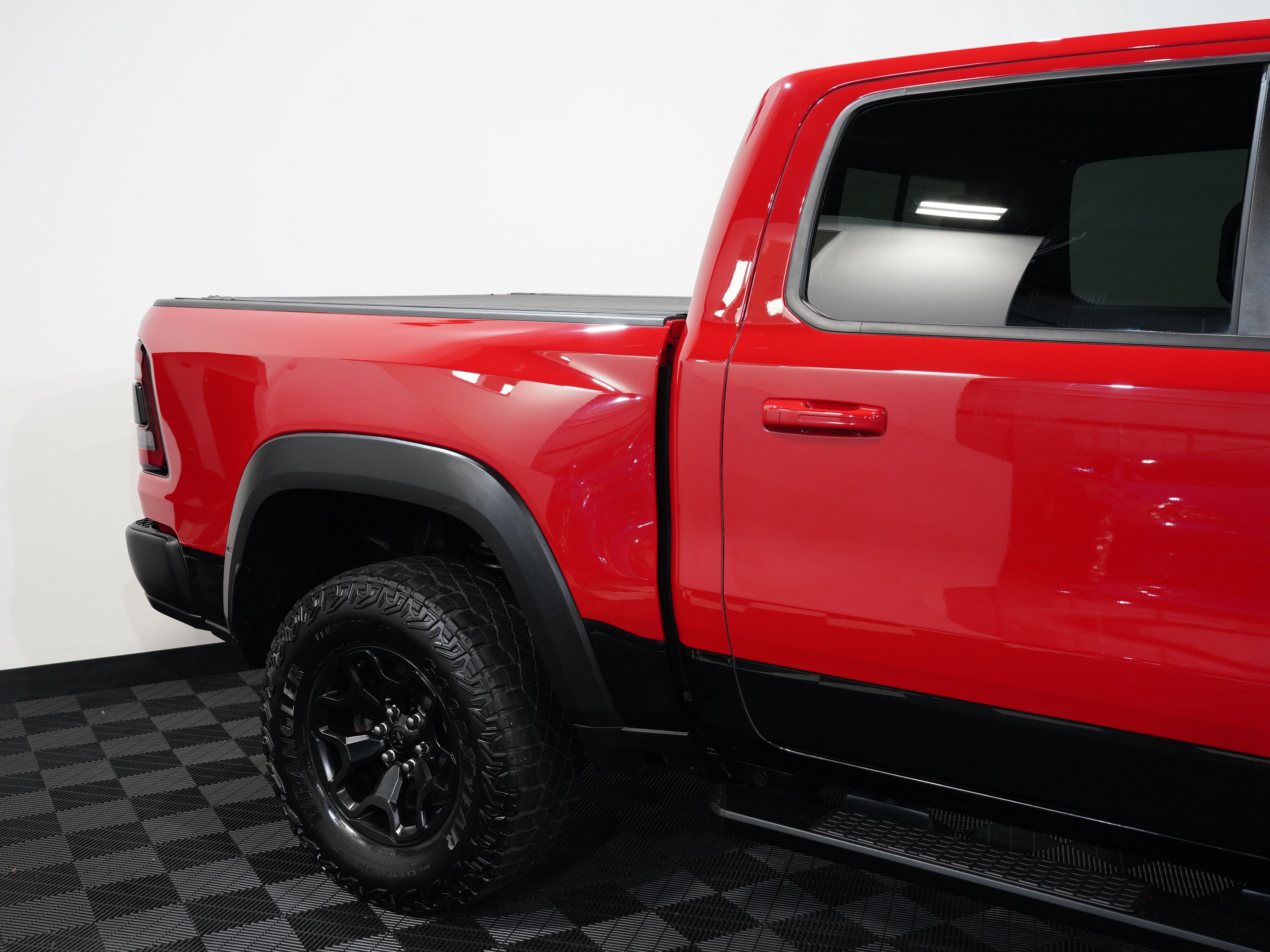 2022 RAM 1500 CREW CAB Image 17