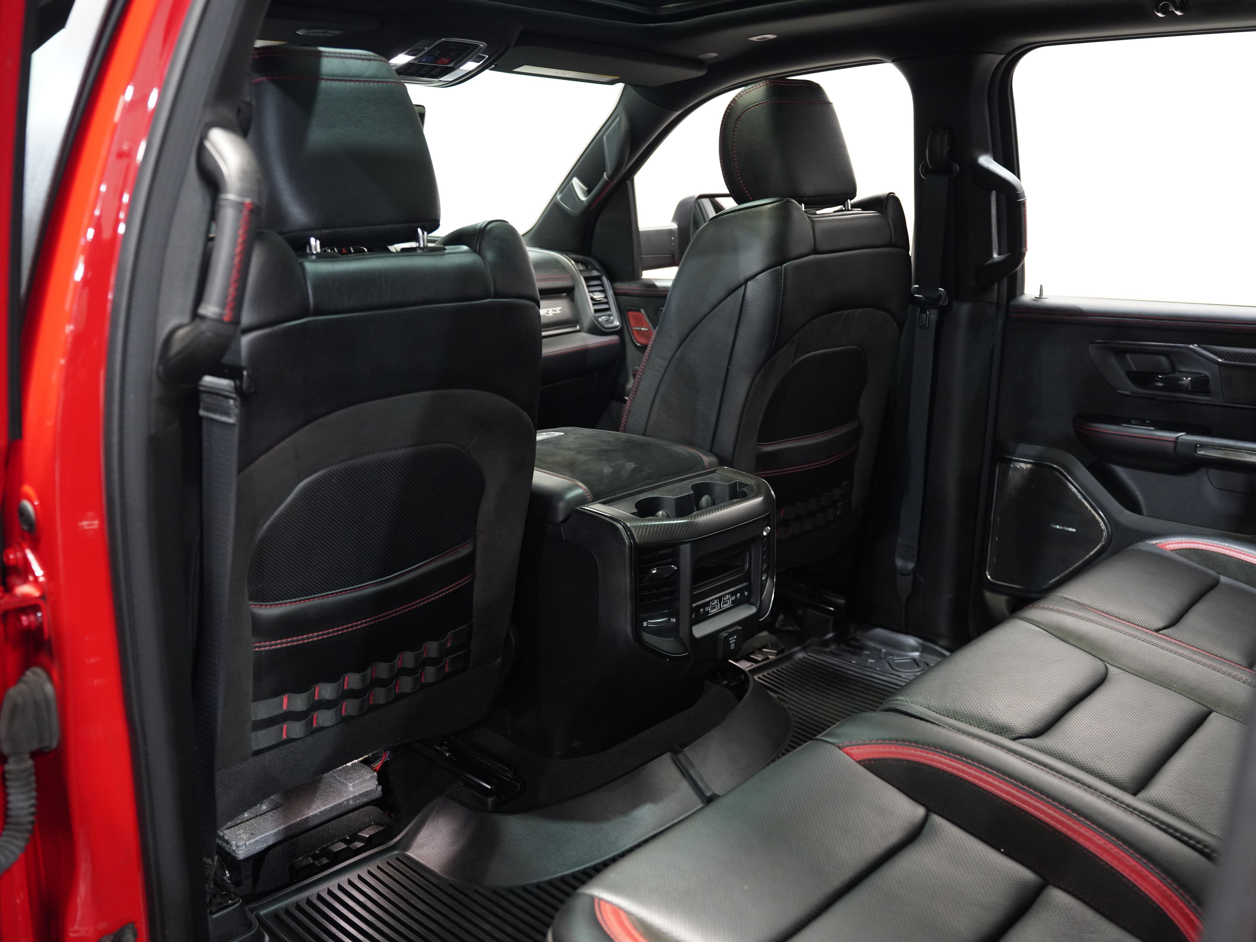 2022 RAM 1500 CREW CAB Image 44