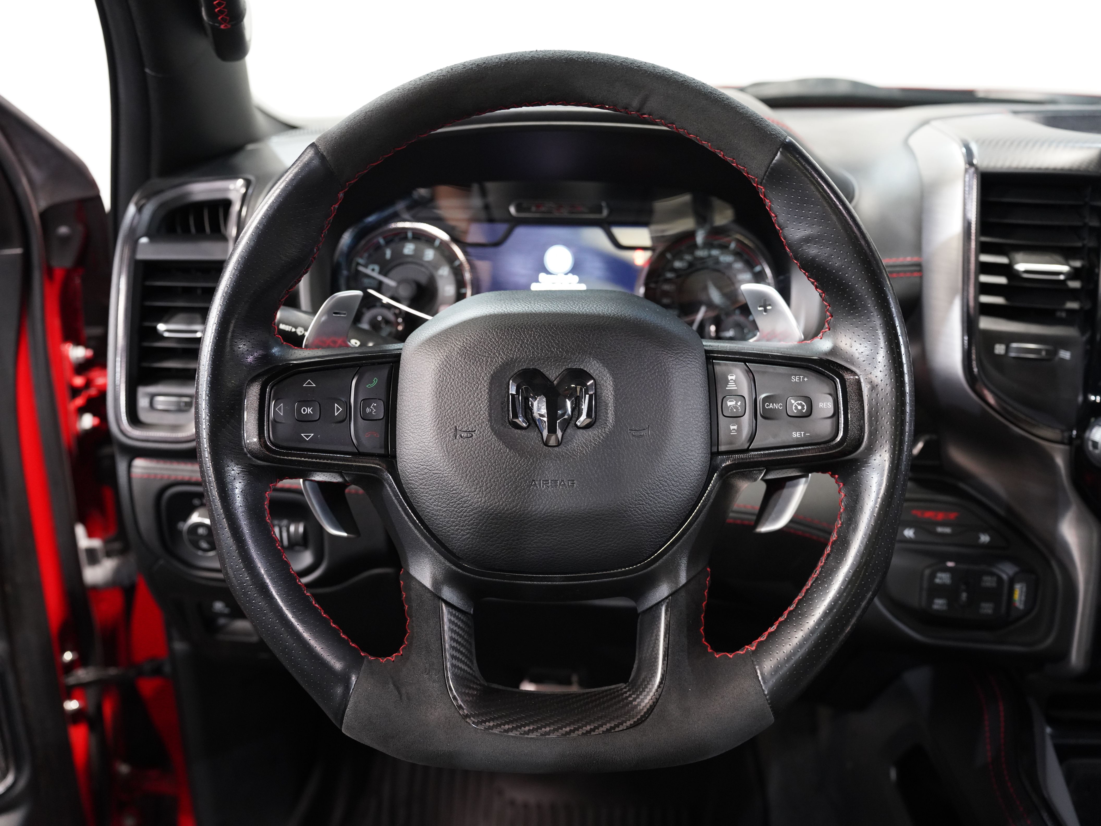 2022 RAM 1500 CREW CAB Image 48