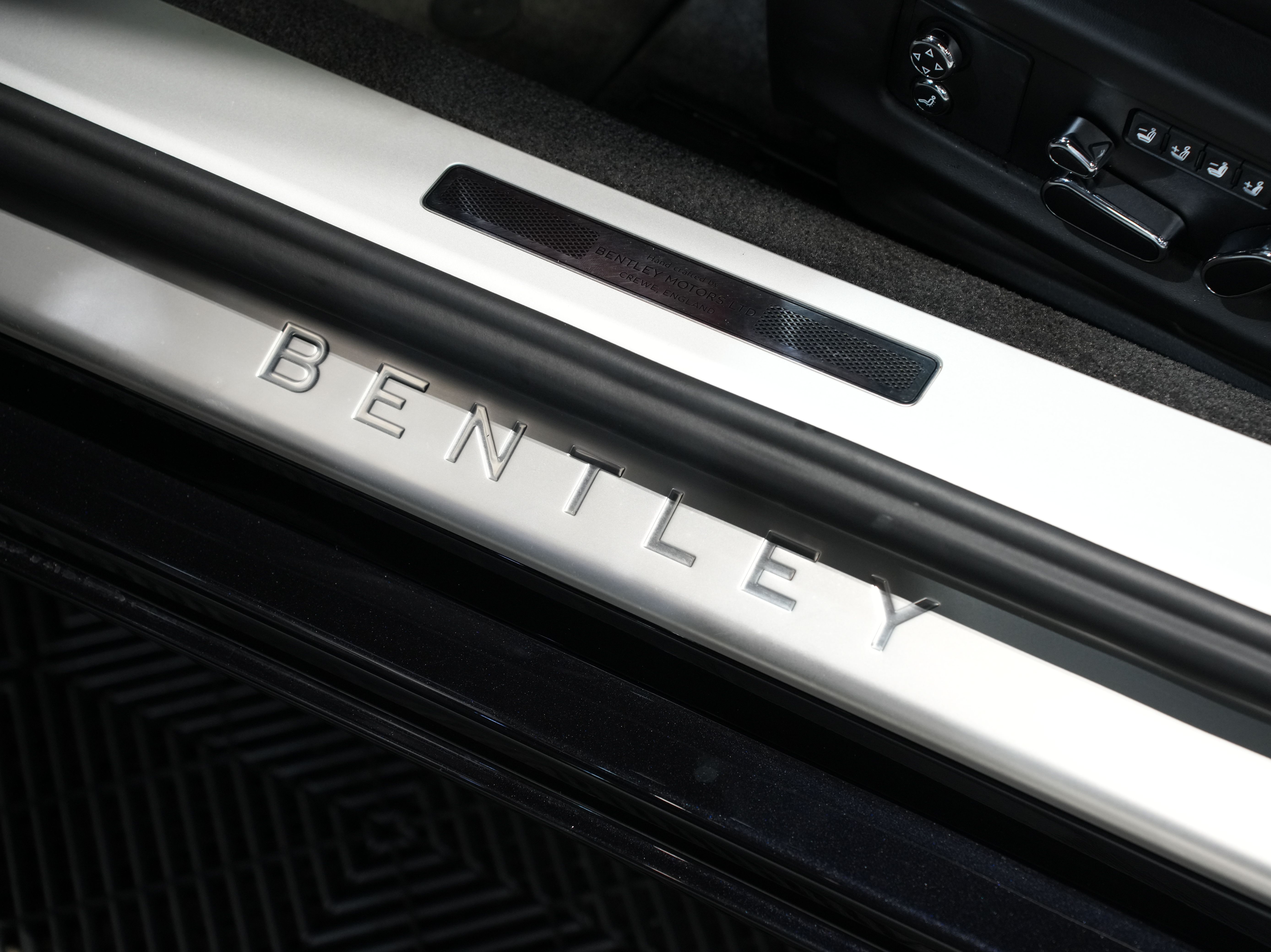 BLACK, 2022 BENTLEY CONTINENTAL GT Image 26