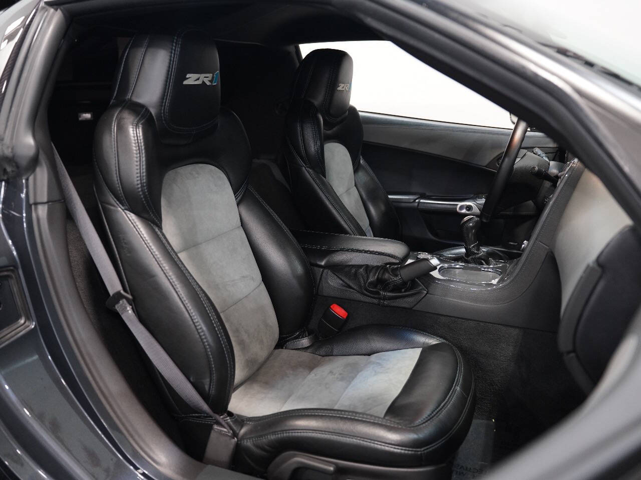 CYBER GRAY METALLIC, 2009 CHEVROLET CORVETTE Image 35
