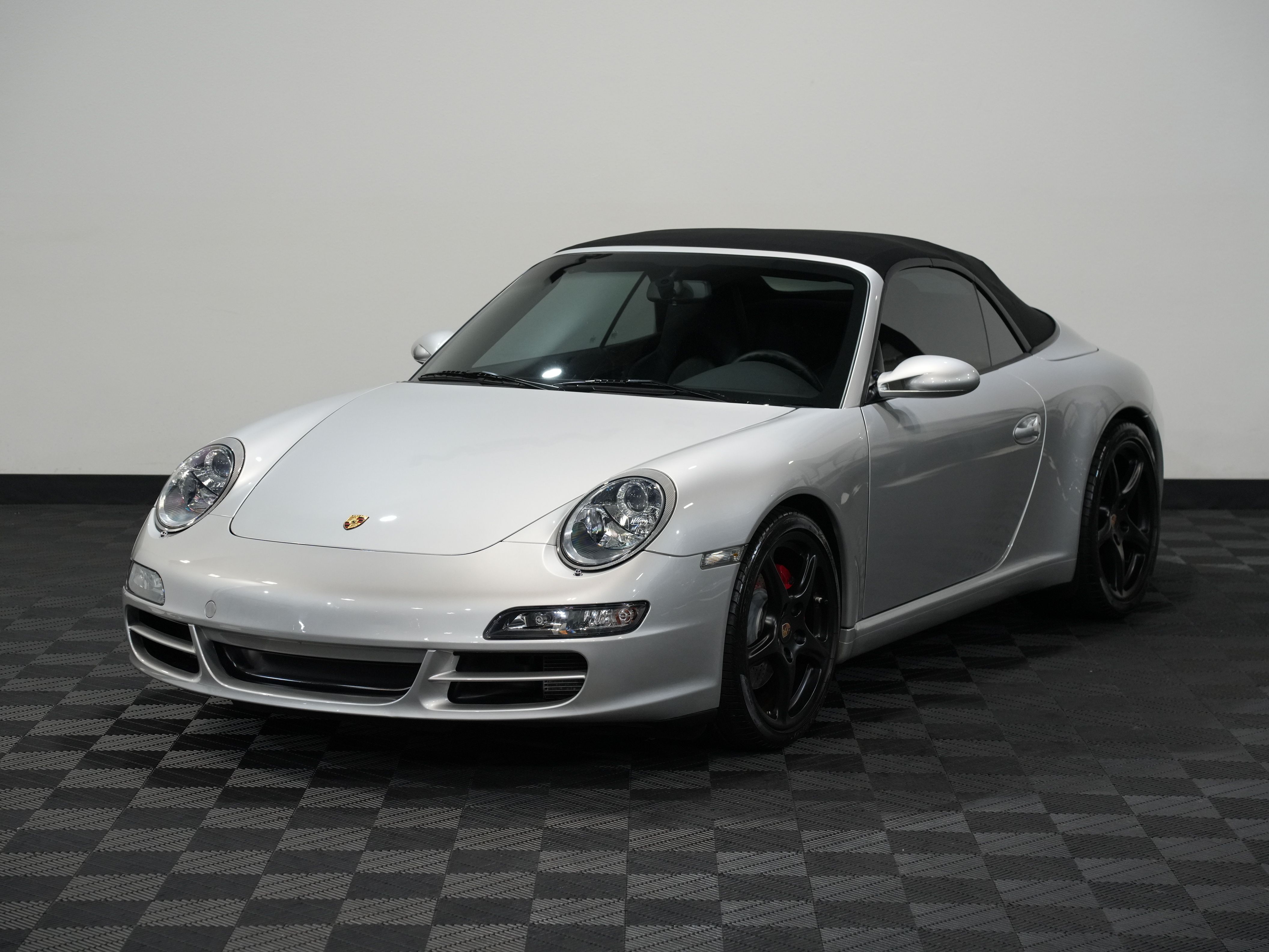 SILVER, 2007 PORSCHE 911 Image 4