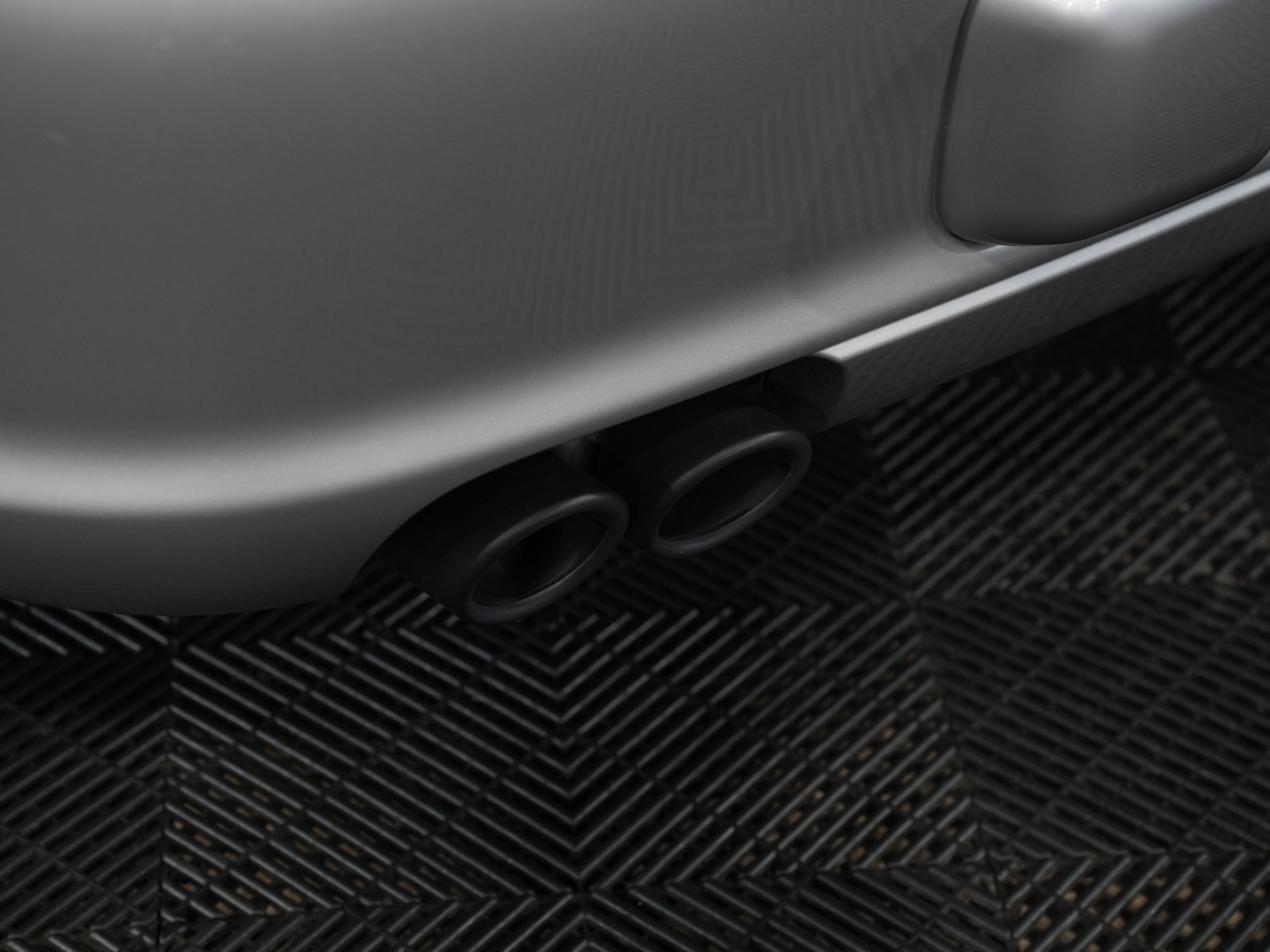 SILVER, 2007 PORSCHE 911 Image 19