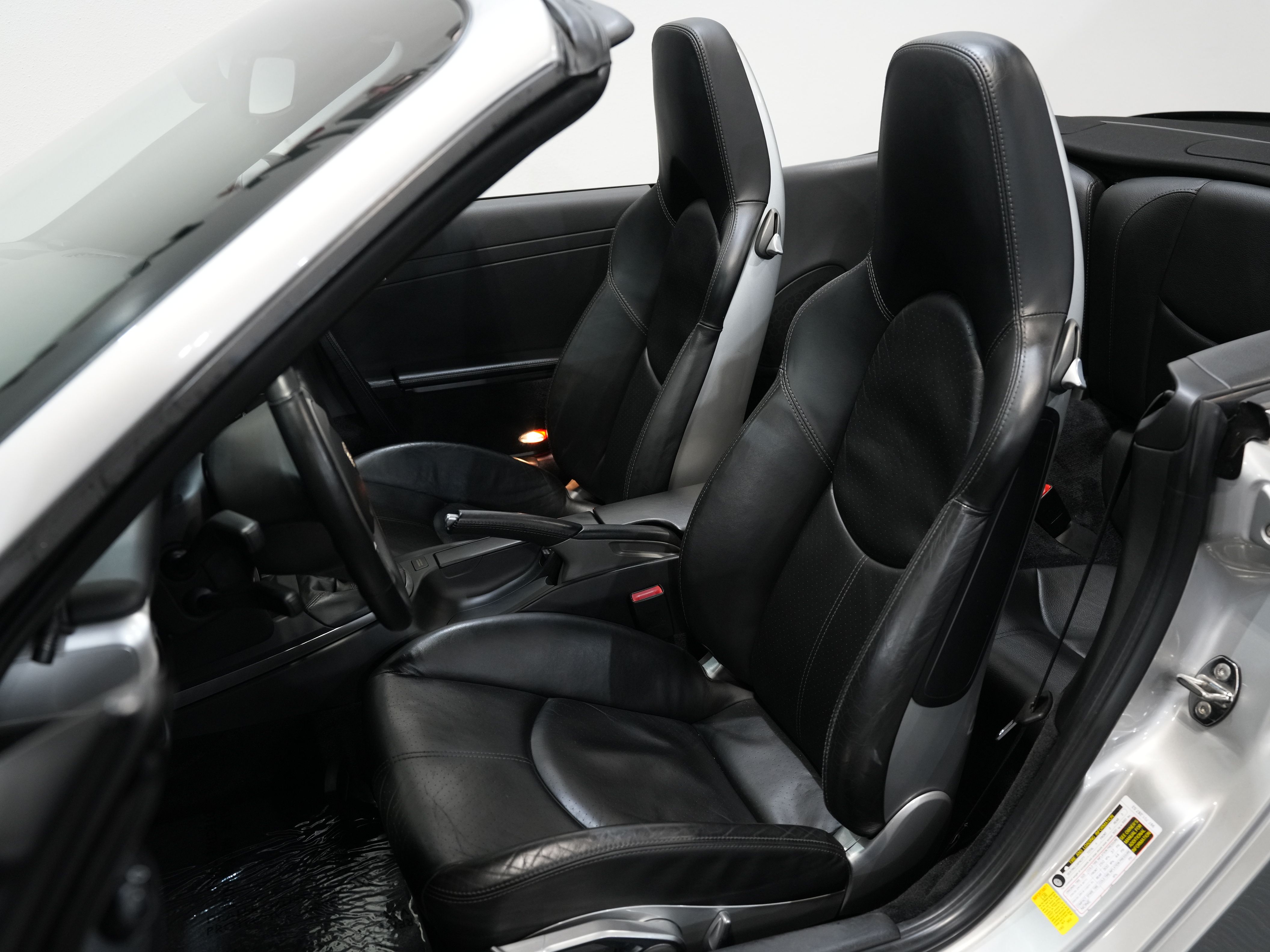 SILVER, 2007 PORSCHE 911 Image 28