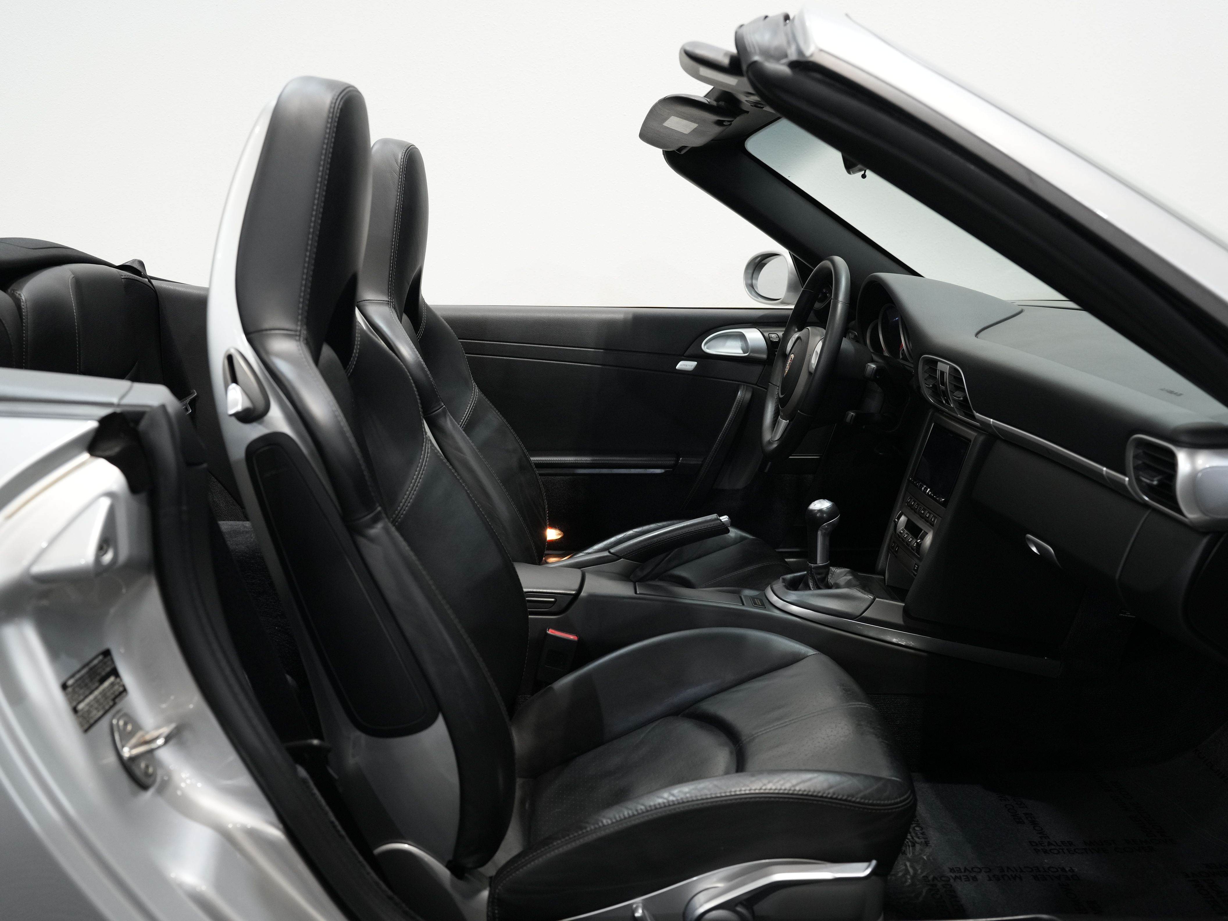 SILVER, 2007 PORSCHE 911 Image 32