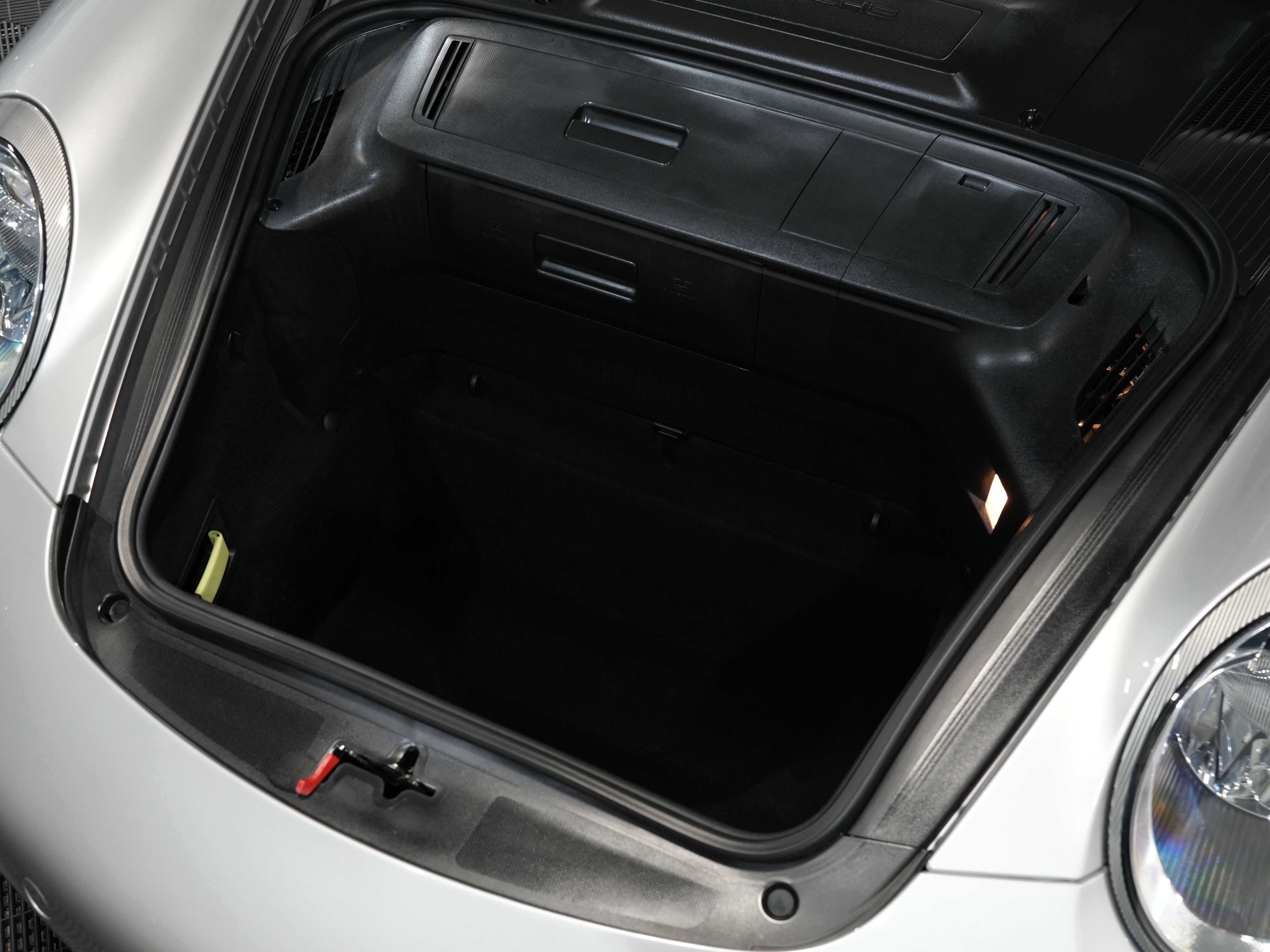 SILVER, 2007 PORSCHE 911 Image 44