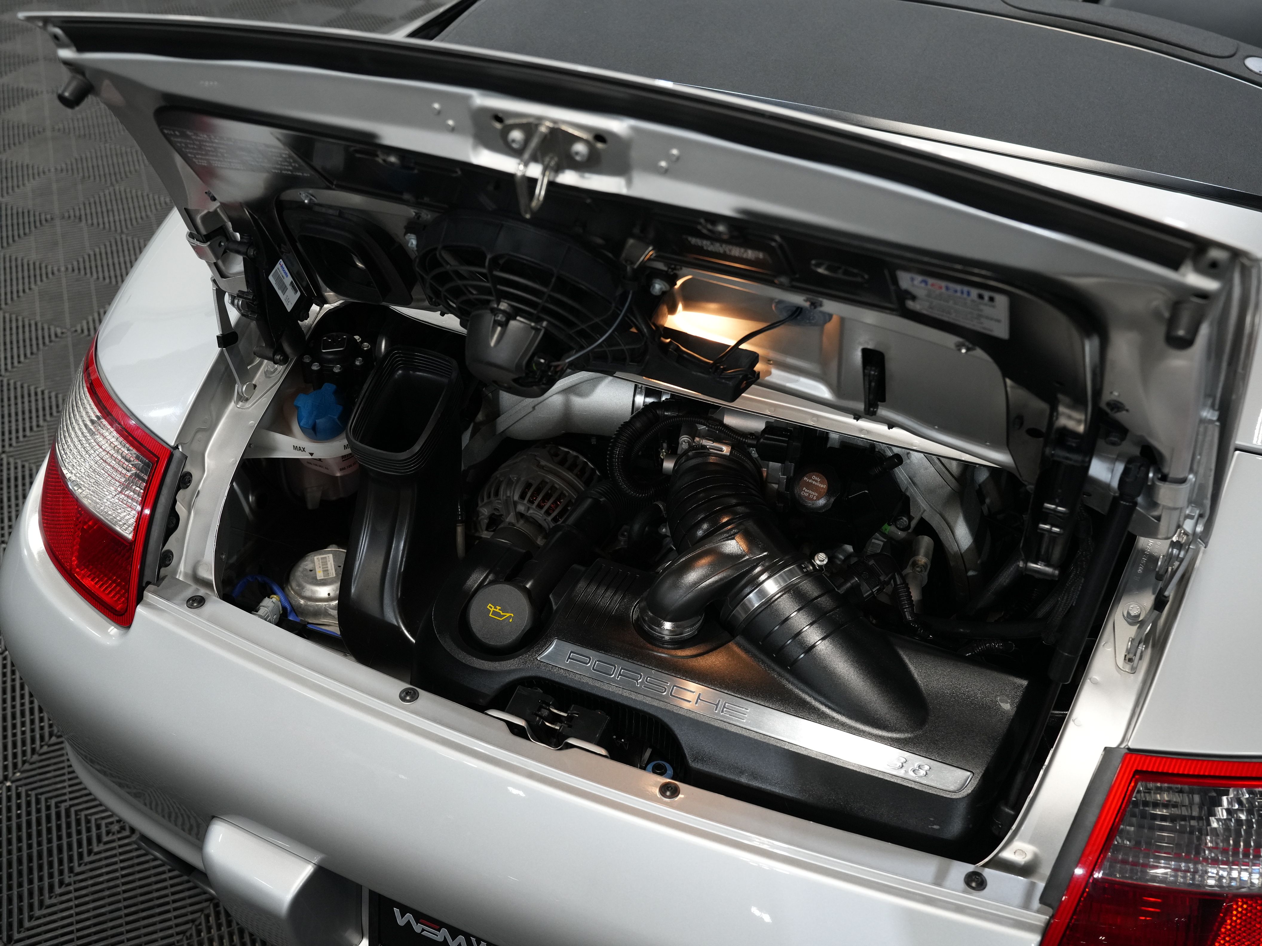 SILVER, 2007 PORSCHE 911 Image 47