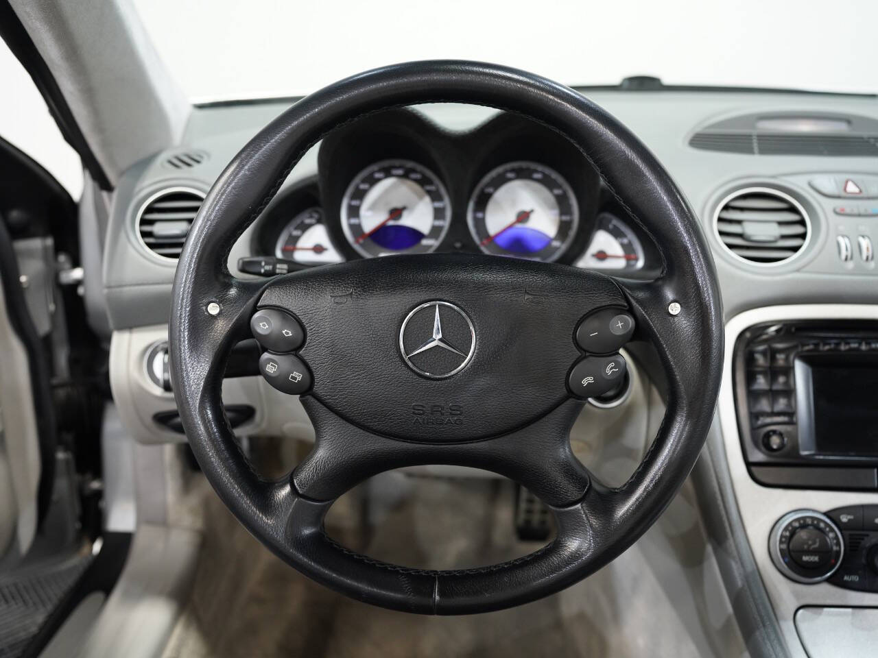 BRILLIANT SILVER METALLIC, 2003 MERCEDES-BENZ SL-CLASS Image 34