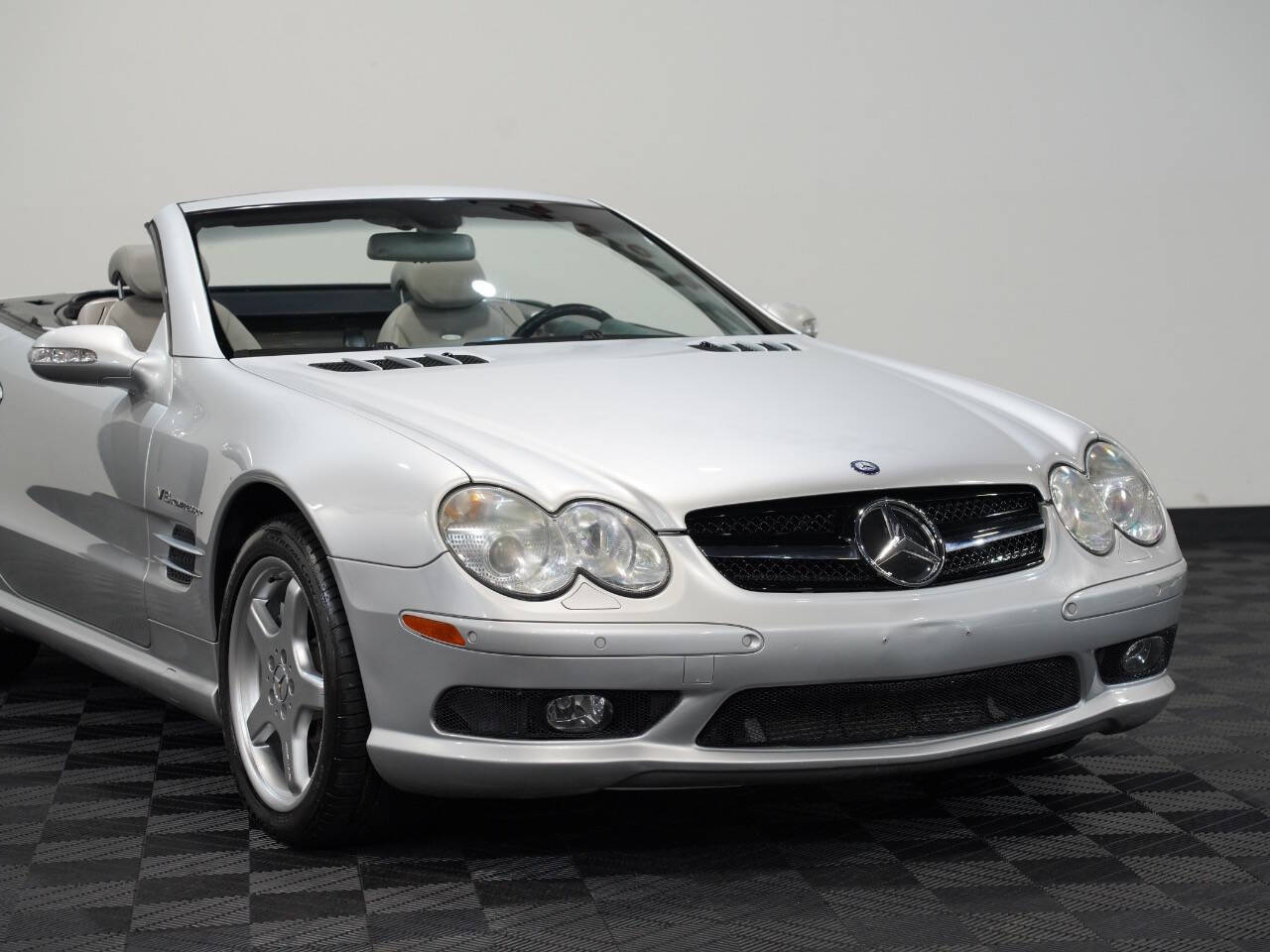 BRILLIANT SILVER METALLIC, 2003 MERCEDES-BENZ SL-CLASS Image 10