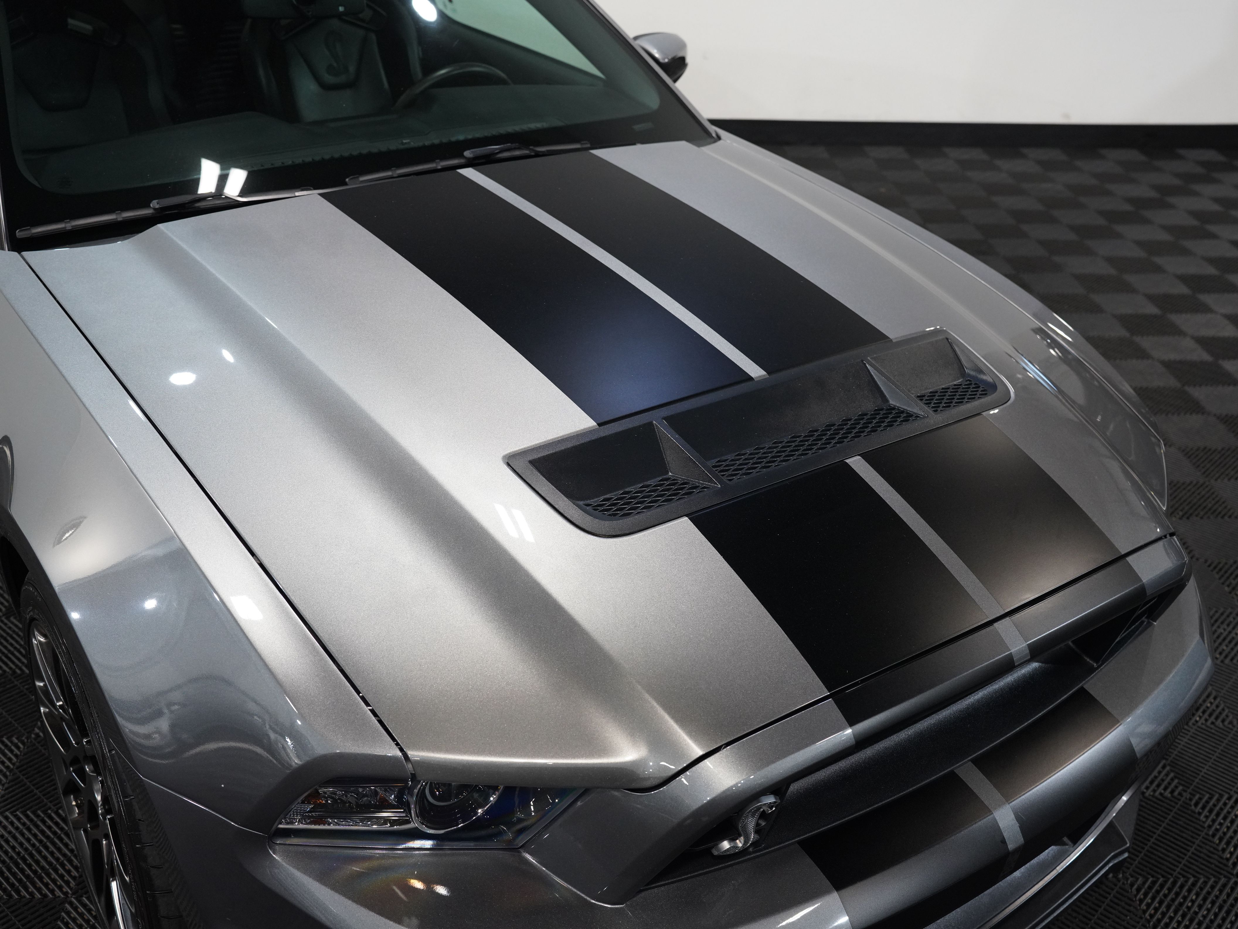 GREY, 2013 FORD MUSTANG Image 12