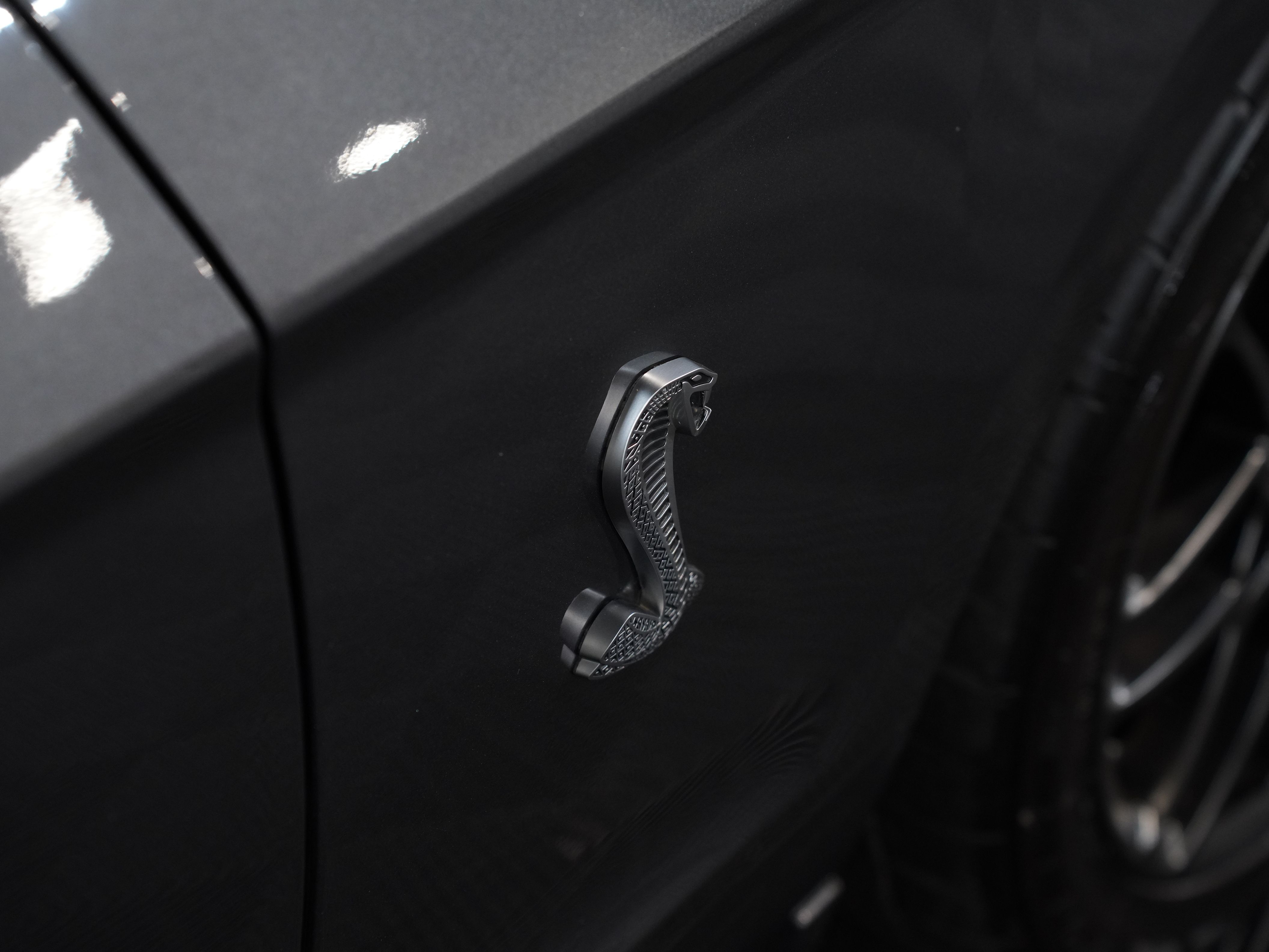 GREY, 2013 FORD MUSTANG Image 13