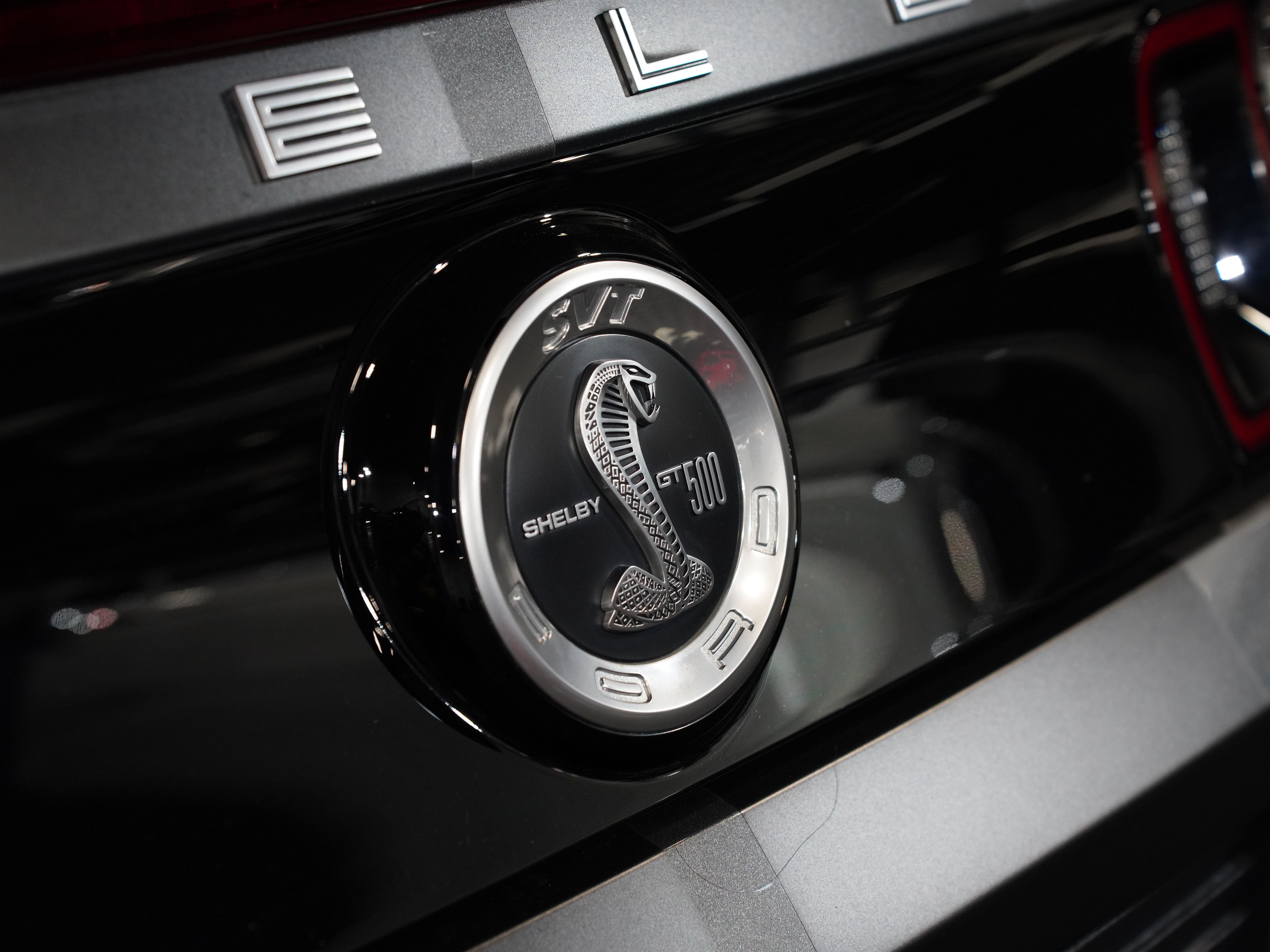 GREY, 2013 FORD MUSTANG Image 20