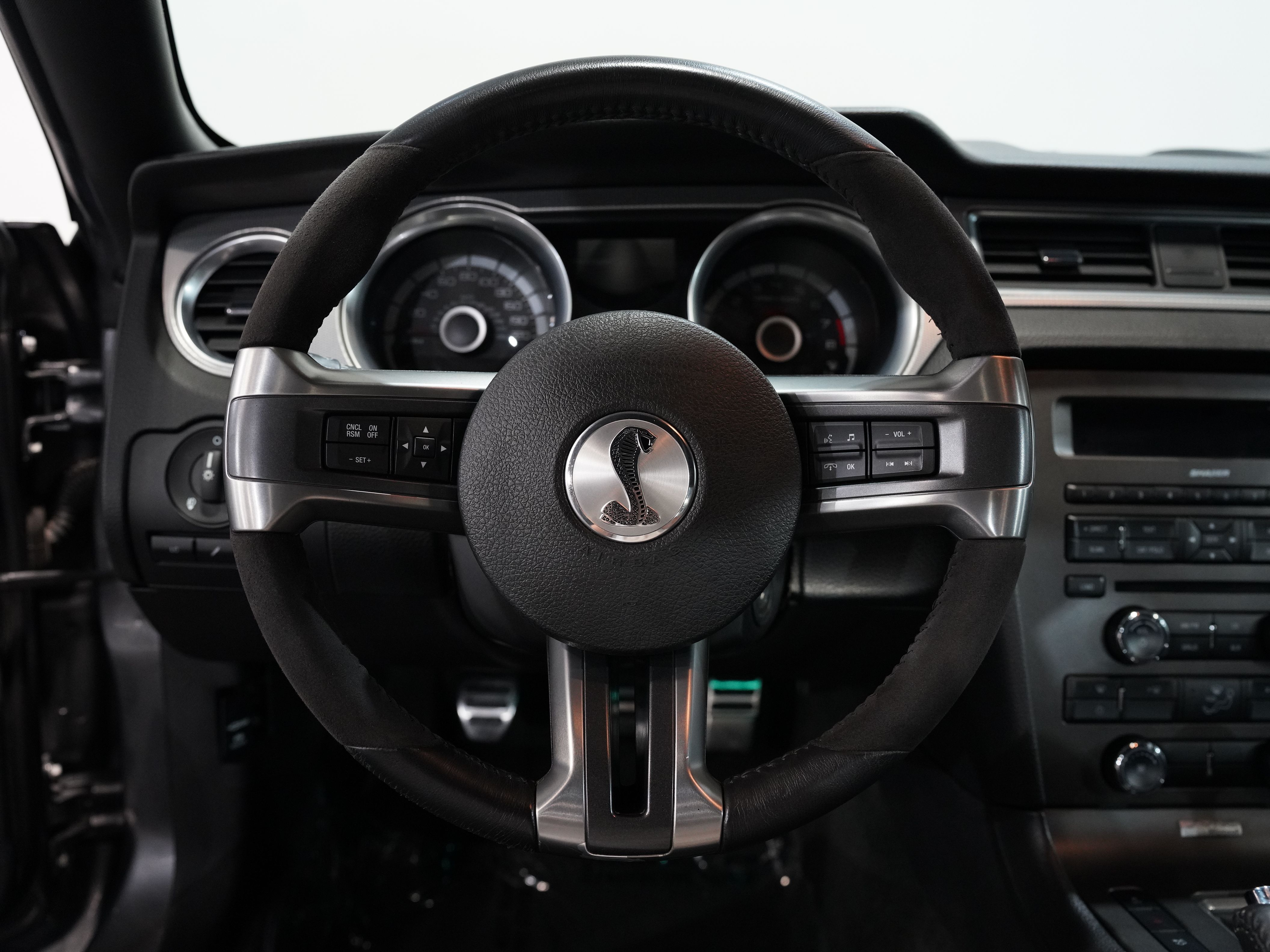 GREY, 2013 FORD MUSTANG Image 34