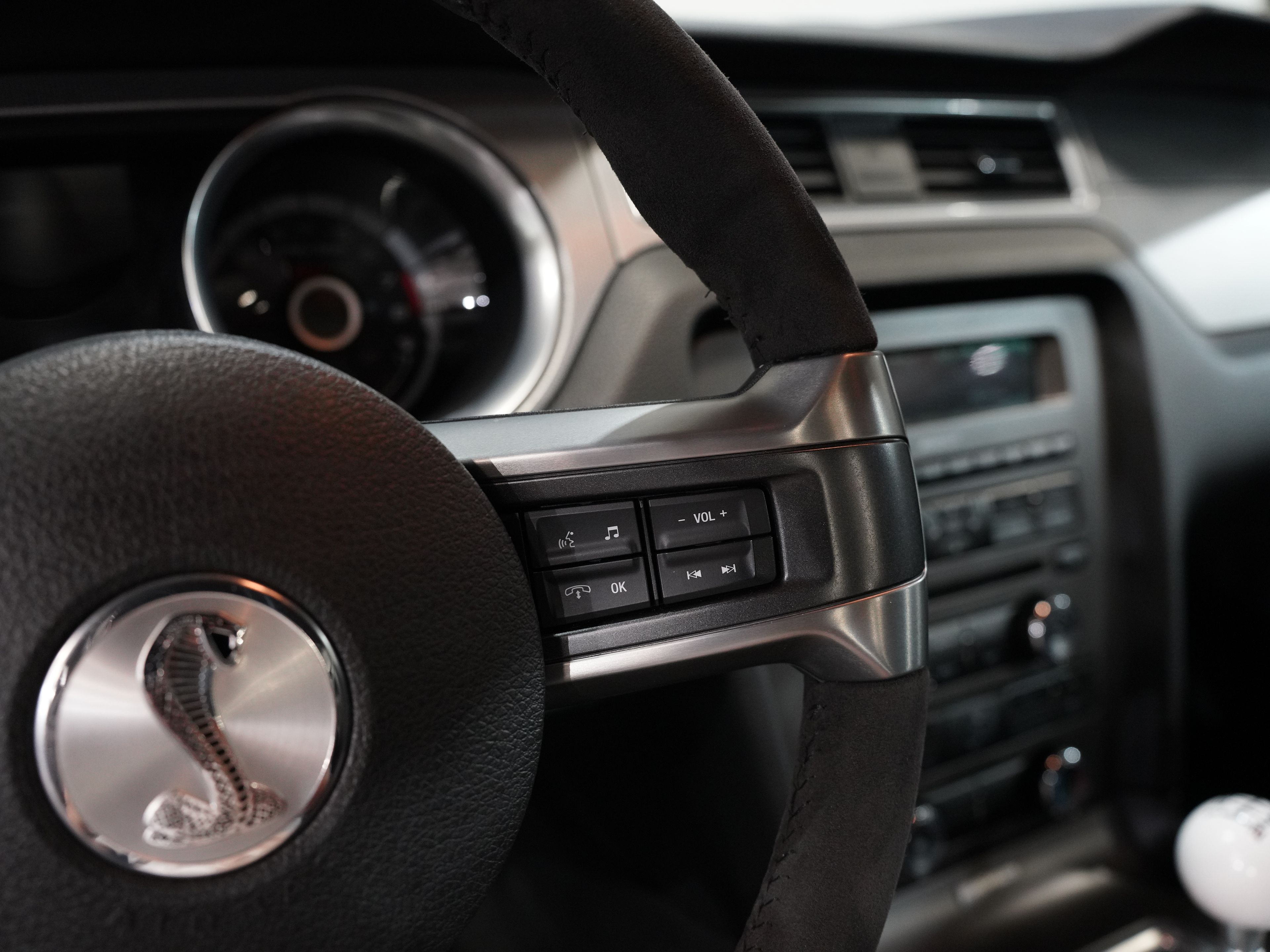 GREY, 2013 FORD MUSTANG Image 36