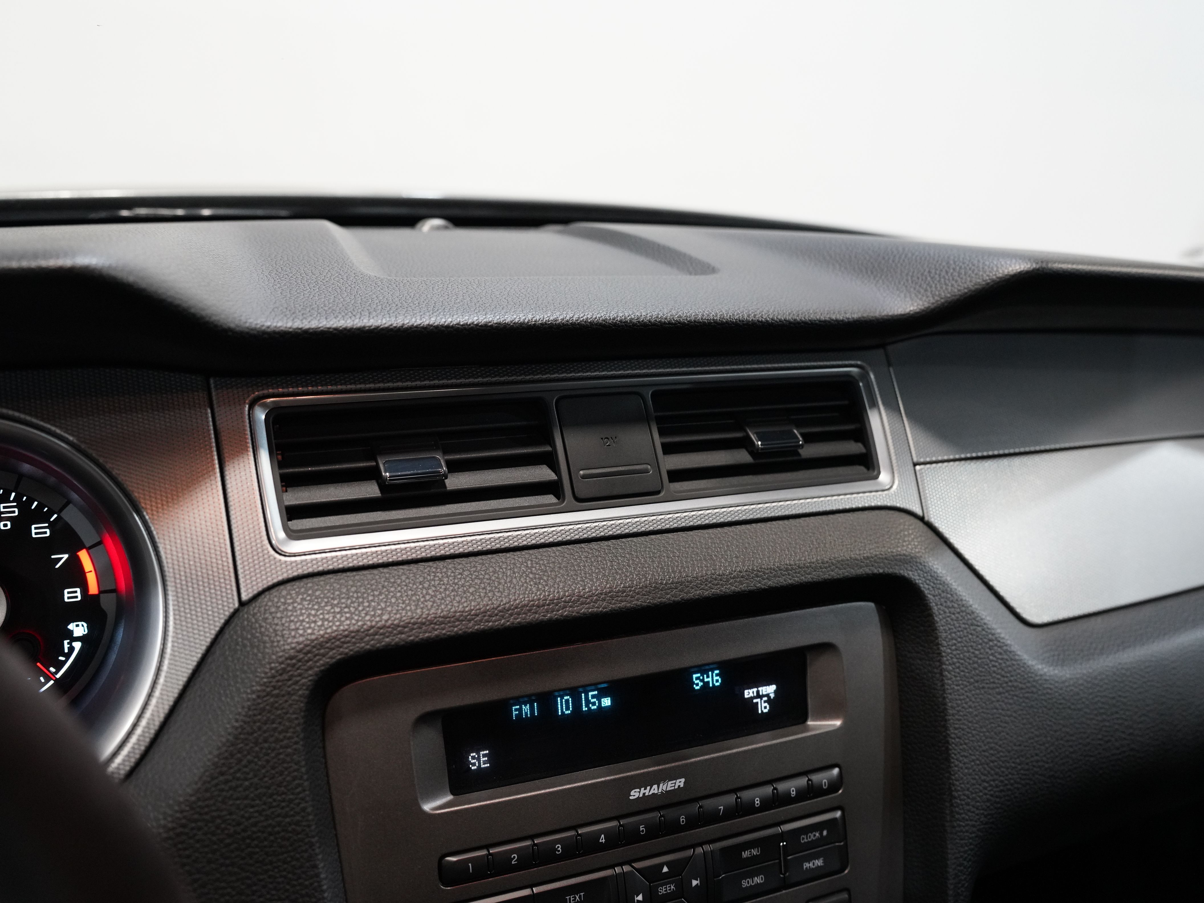 GREY, 2013 FORD MUSTANG Image 38