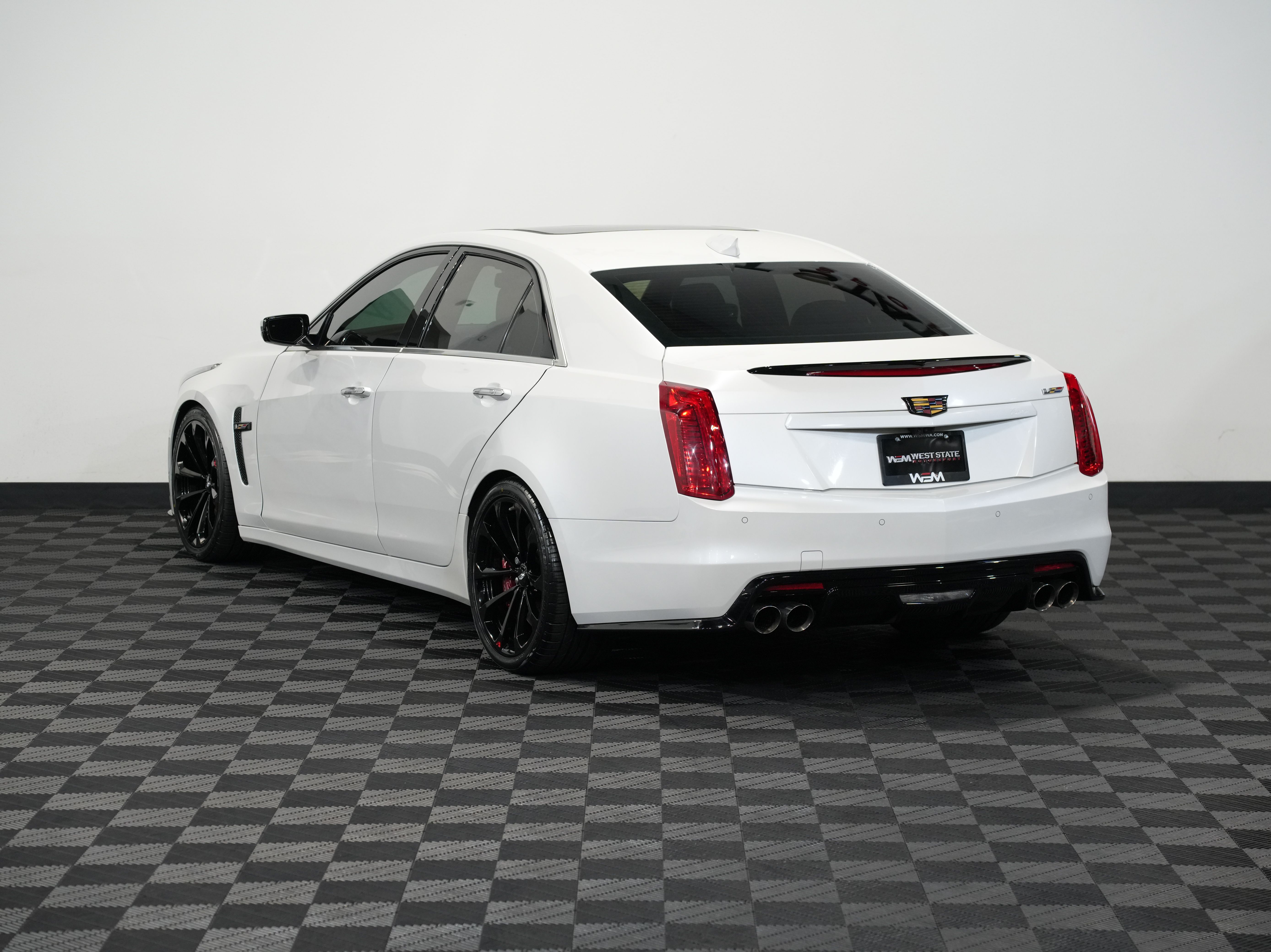 WHITE, 2019 CADILLAC CTS-V Image 8
