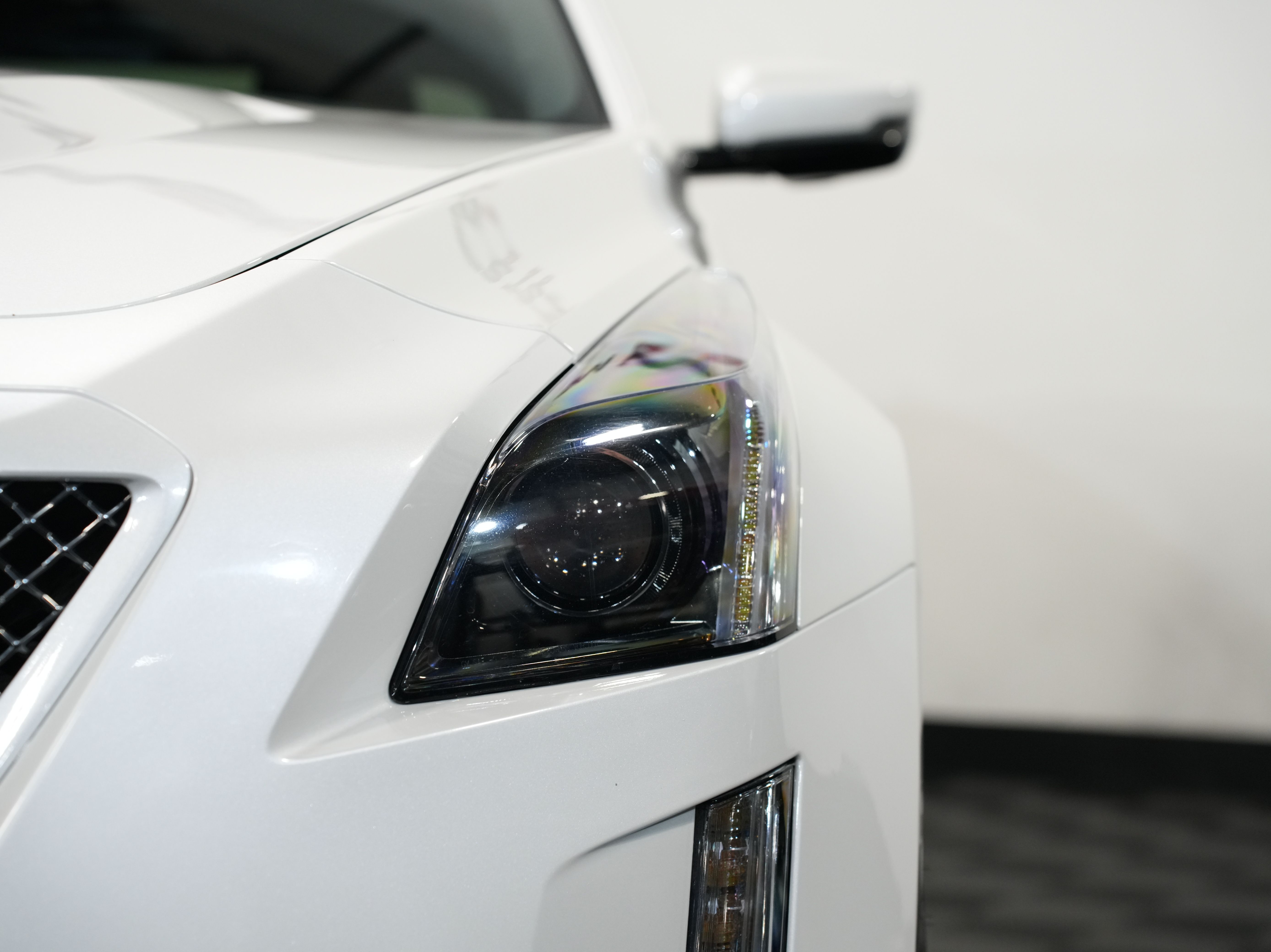 WHITE, 2019 CADILLAC CTS-V Image 10