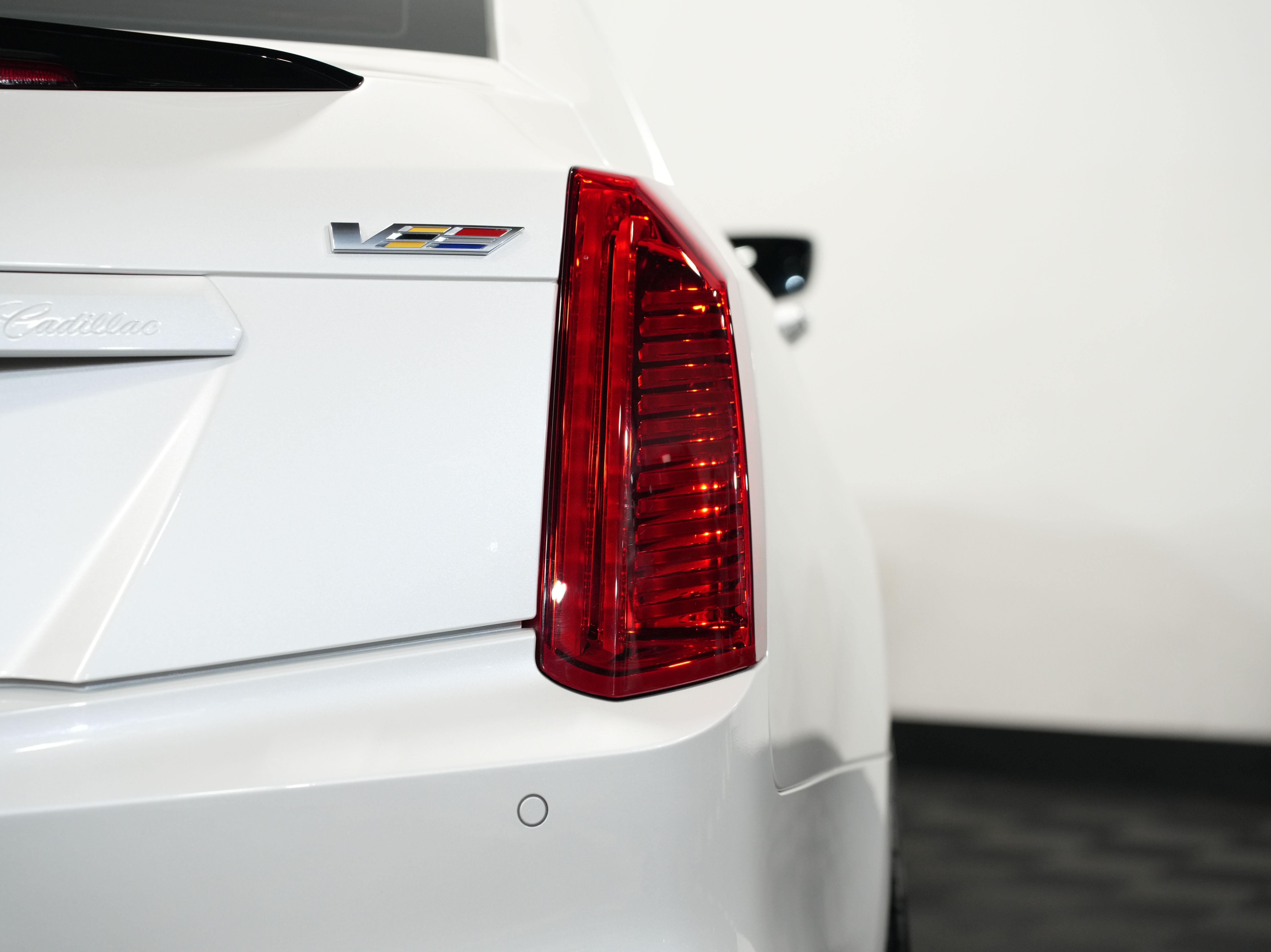 WHITE, 2019 CADILLAC CTS-V Image 19