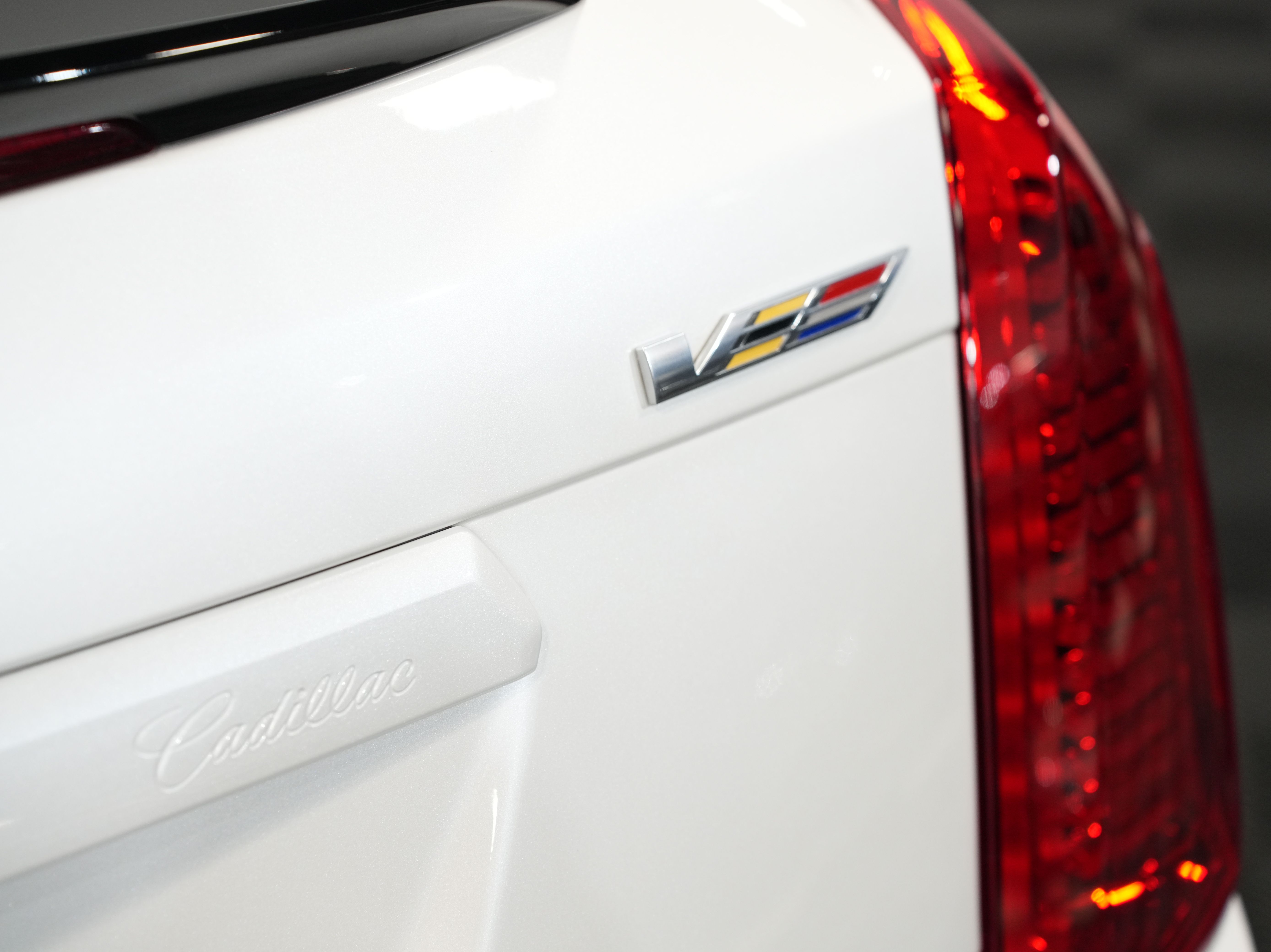 WHITE, 2019 CADILLAC CTS-V Image 21