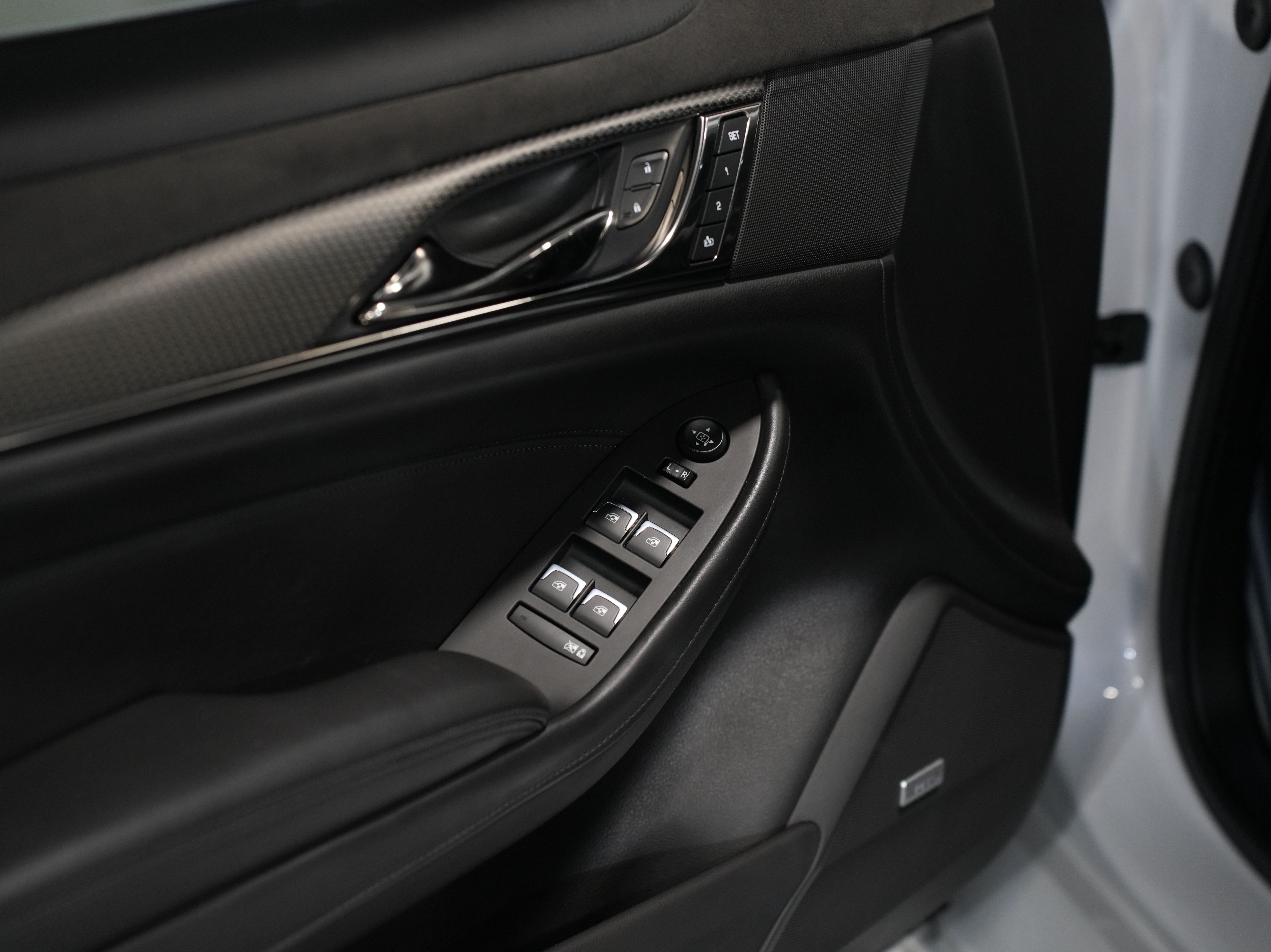 WHITE, 2019 CADILLAC CTS-V Image 26