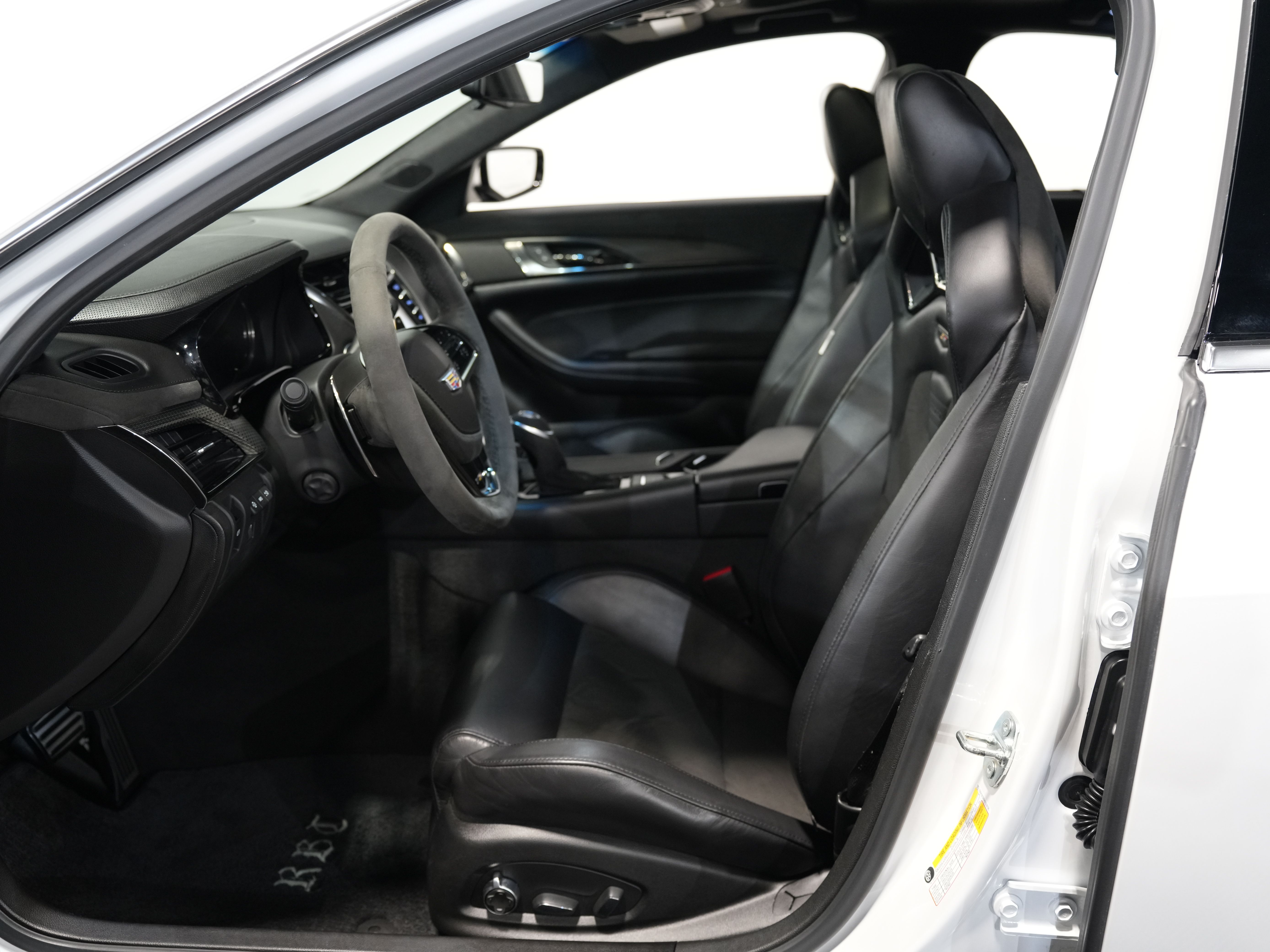 WHITE, 2019 CADILLAC CTS-V Image 36