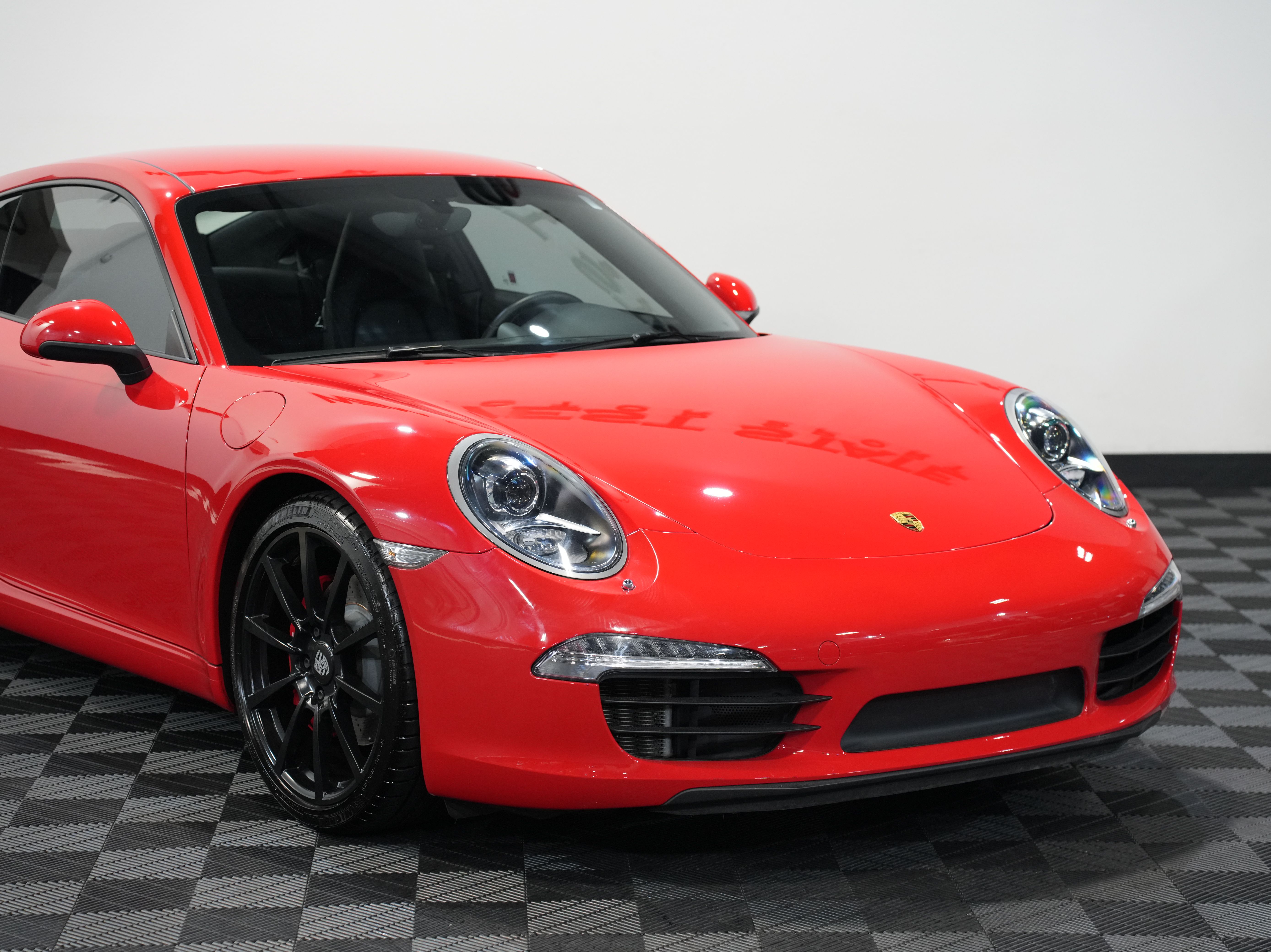RED, 2012 PORSCHE 911 Image 9