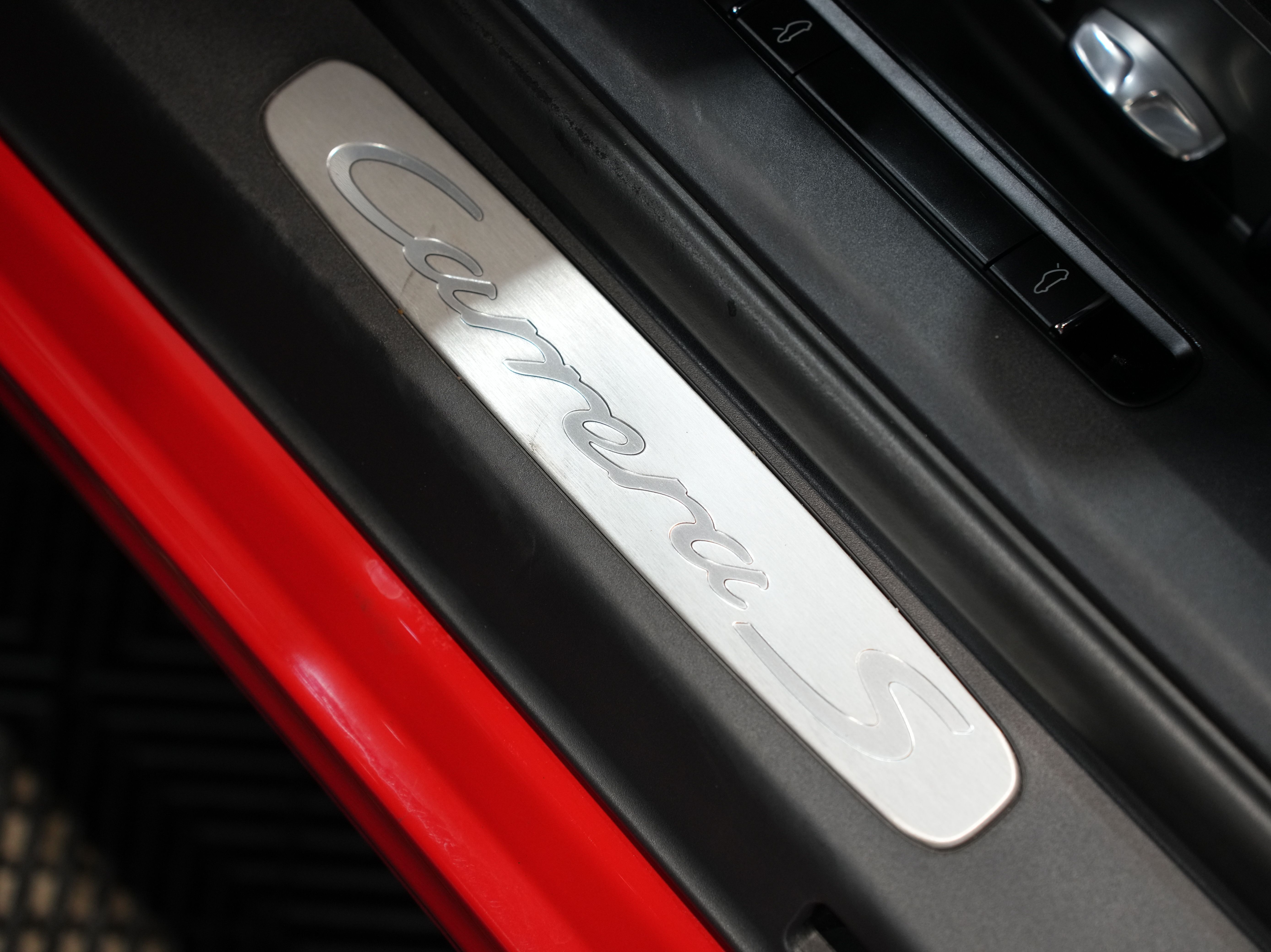 RED, 2012 PORSCHE 911 Image 24