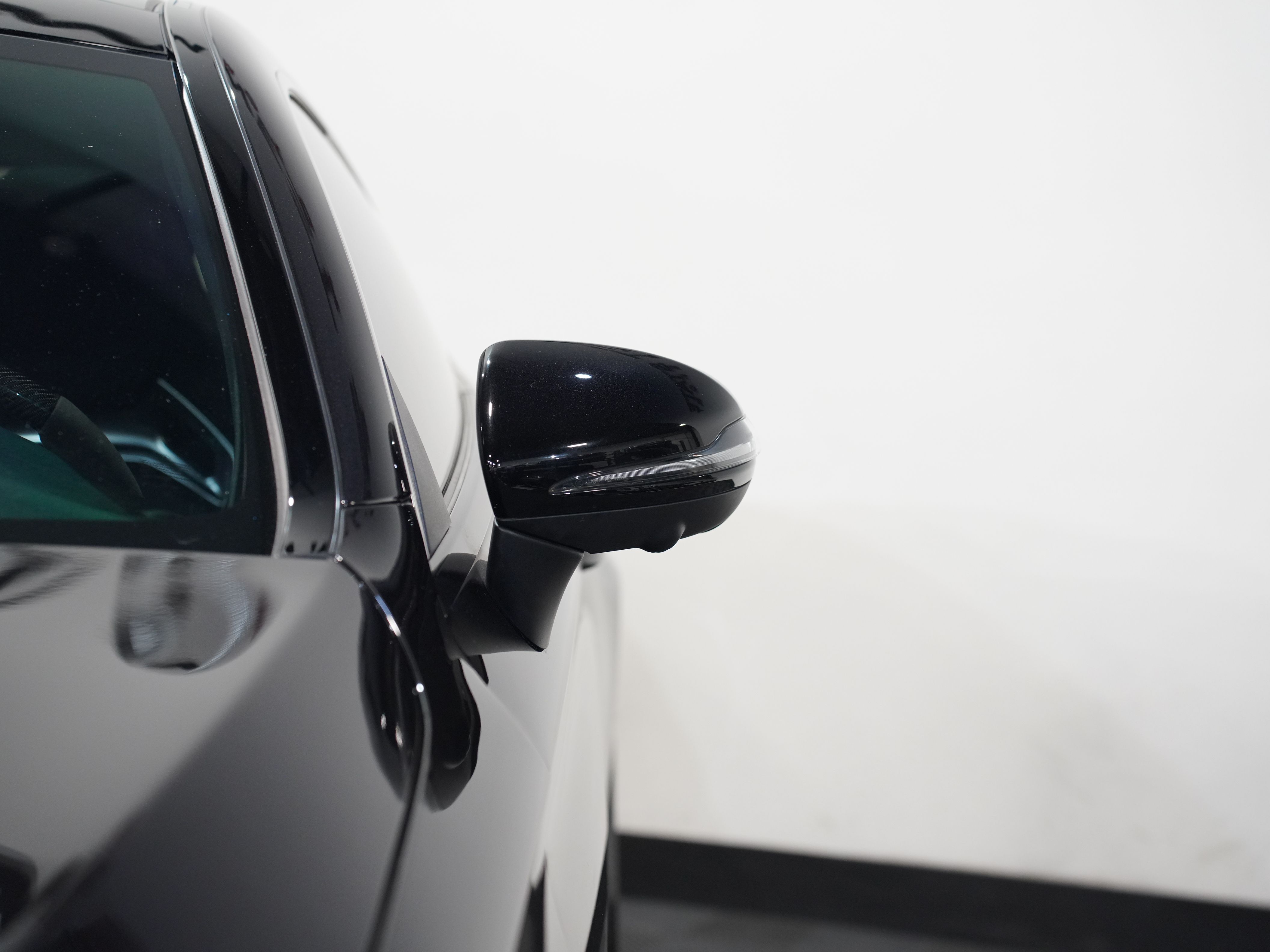 2020 MERCEDES-BENZ MERCEDES-AMG C-CLASS Image 11