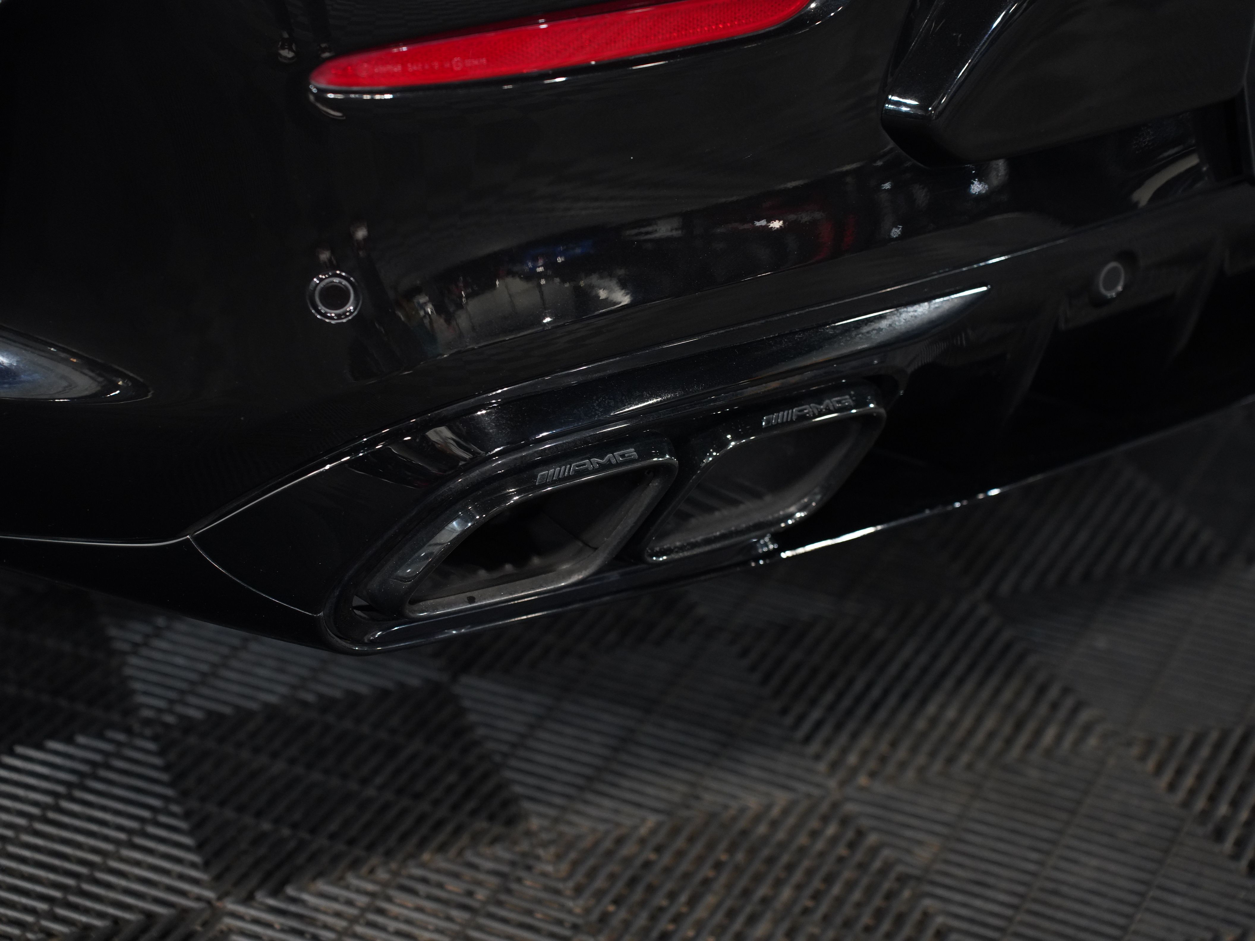 2020 MERCEDES-BENZ MERCEDES-AMG C-CLASS Image 18