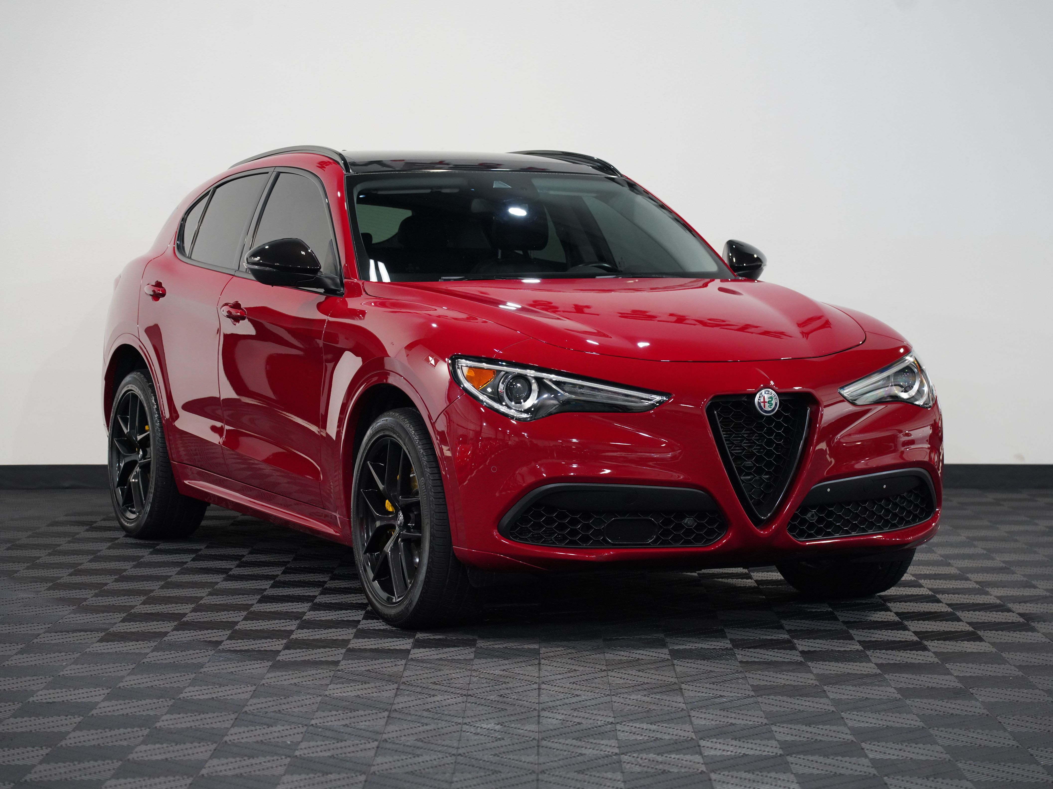 ALFA ROSSO, 2021 ALFA ROMEO STELVIO Image 5