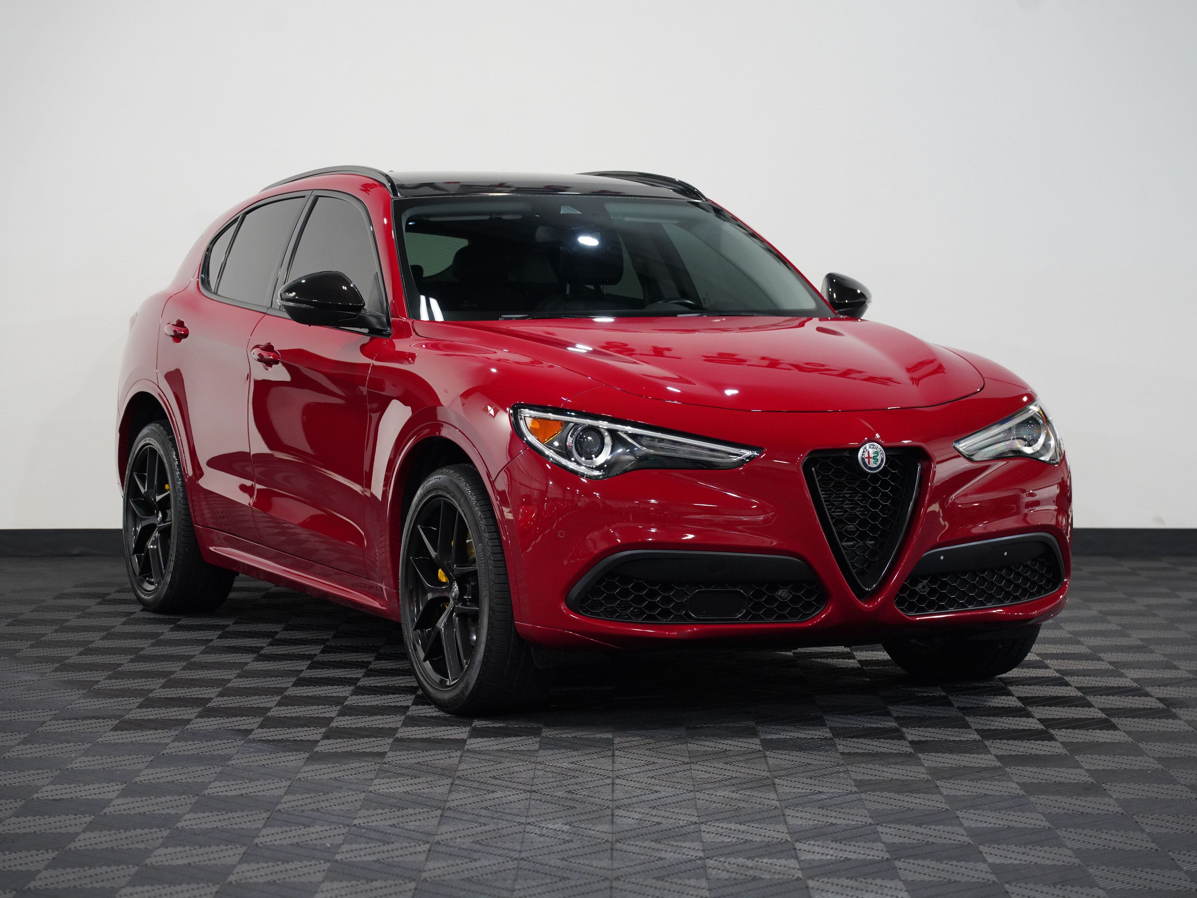 ALFA ROSSO, 2021 ALFA ROMEO STELVIO Image 5