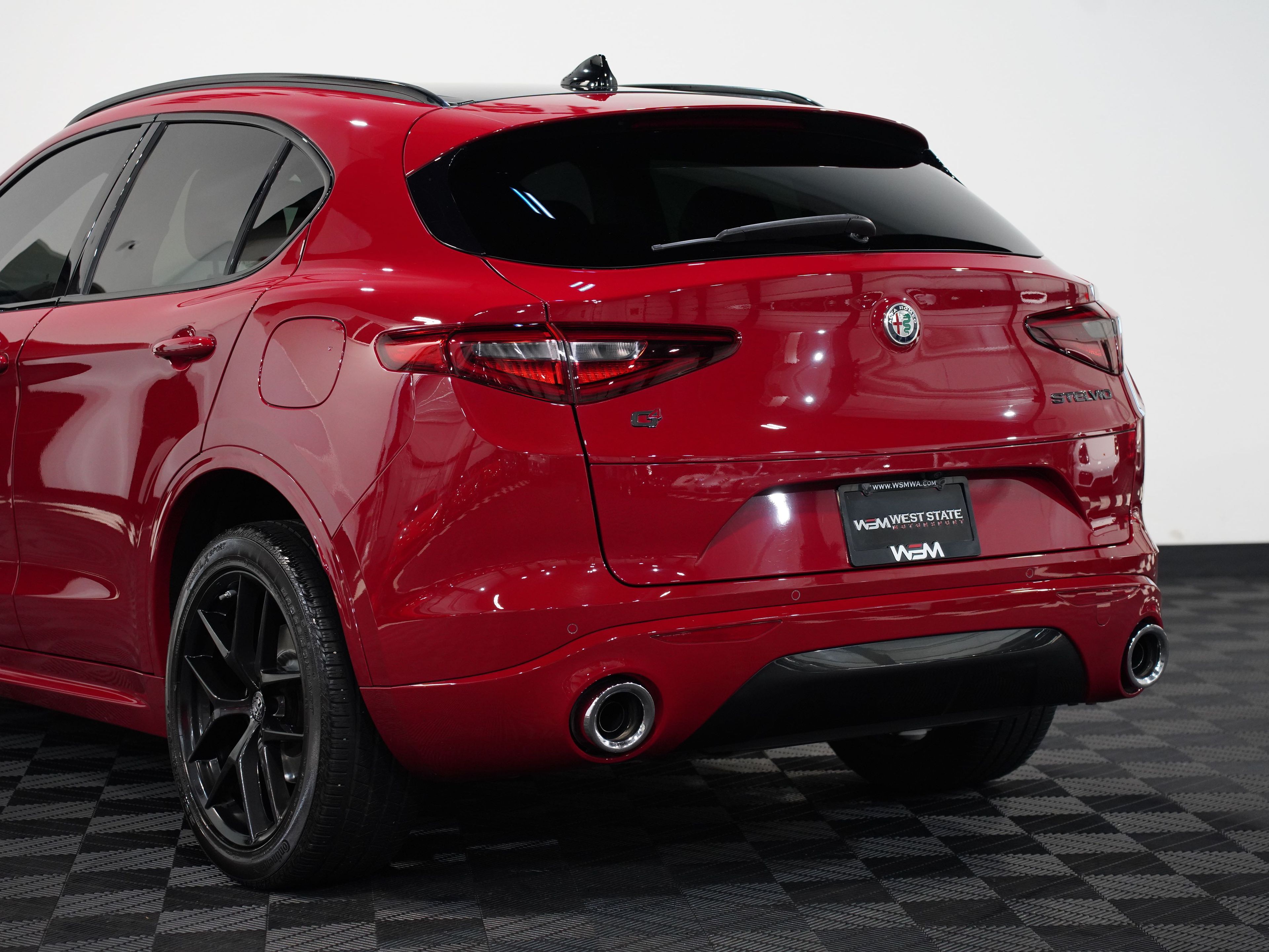 ALFA ROSSO, 2021 ALFA ROMEO STELVIO Image 15
