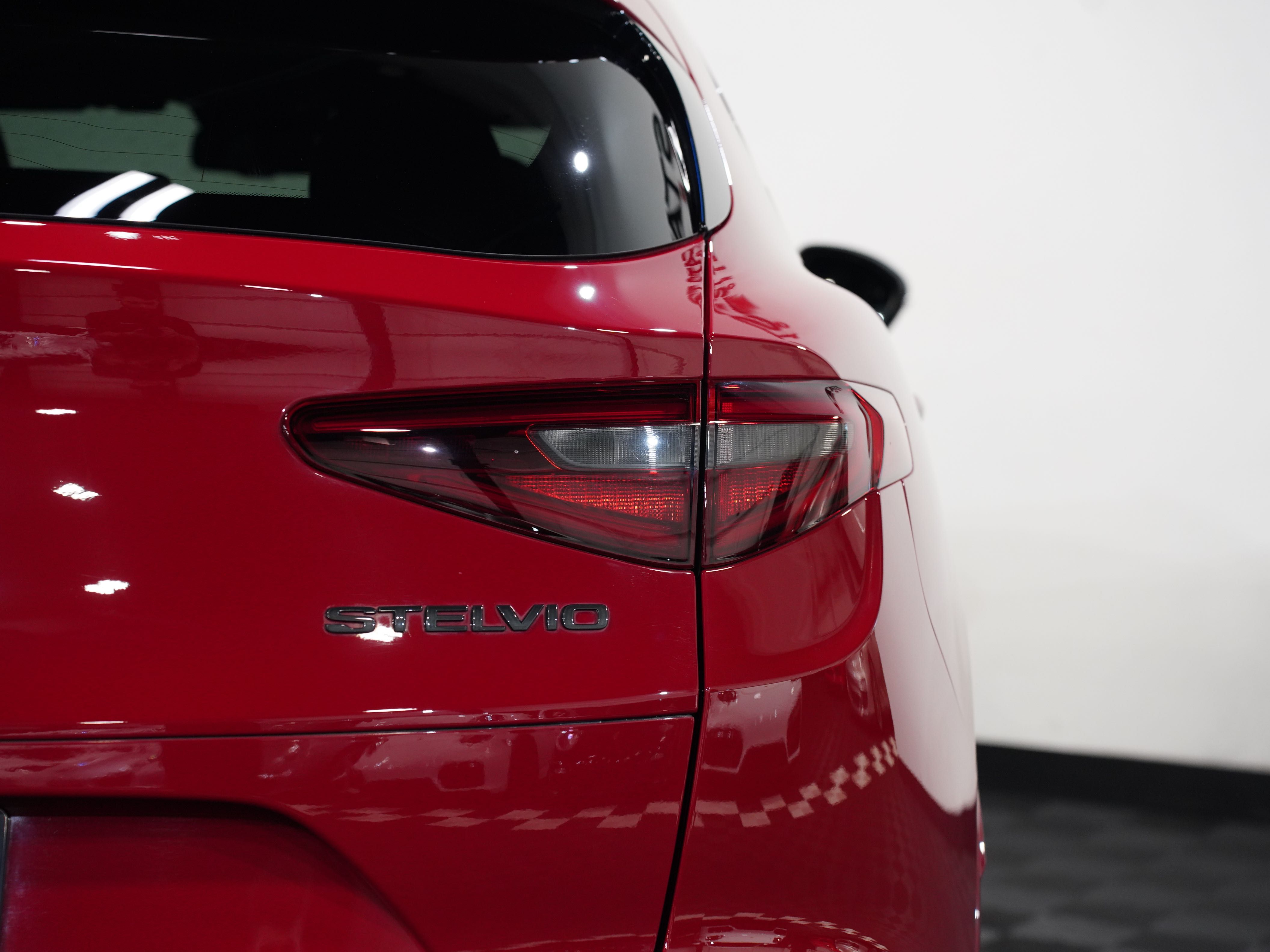 ALFA ROSSO, 2021 ALFA ROMEO STELVIO Image 16