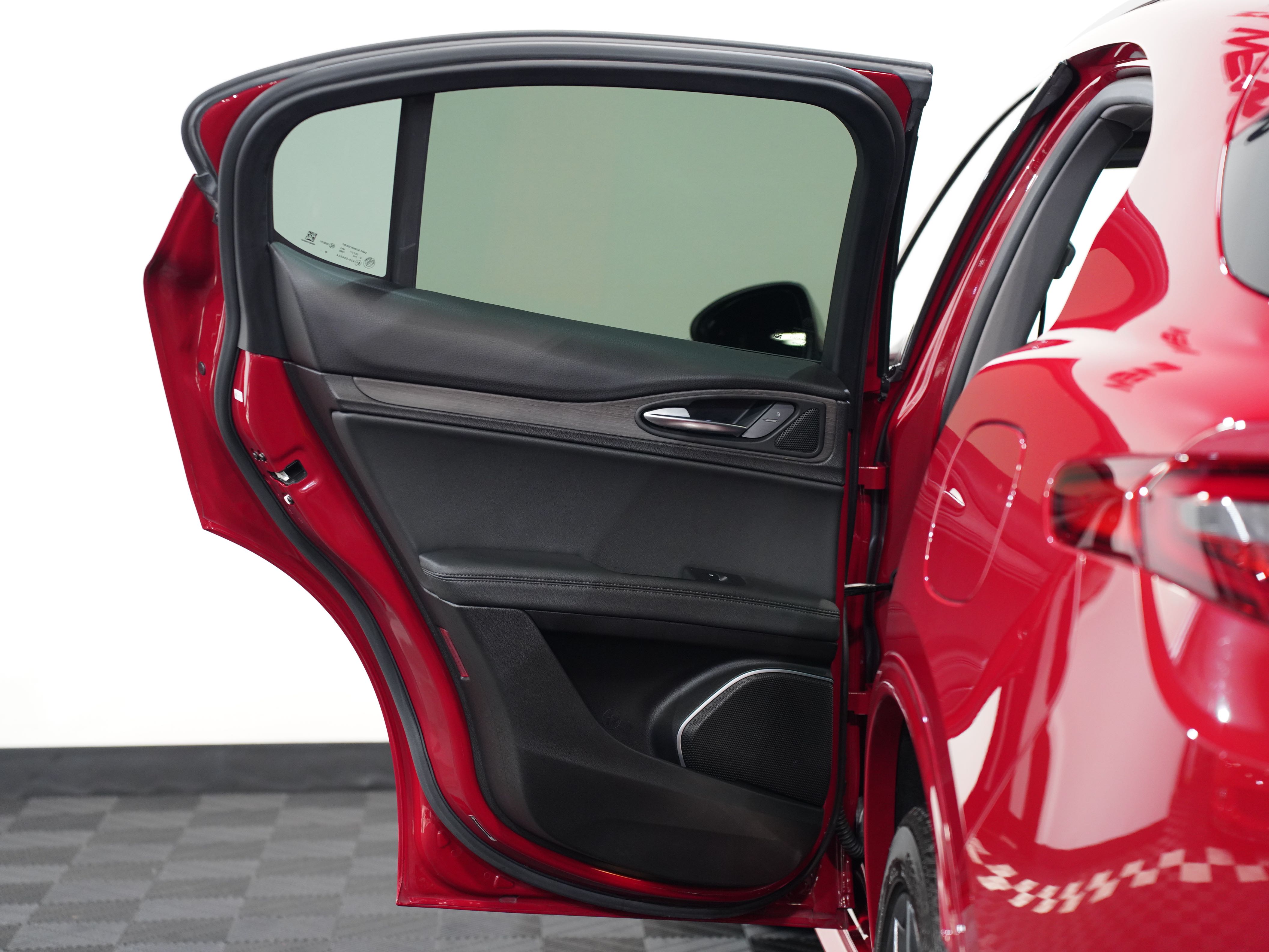 ALFA ROSSO, 2021 ALFA ROMEO STELVIO Image 26