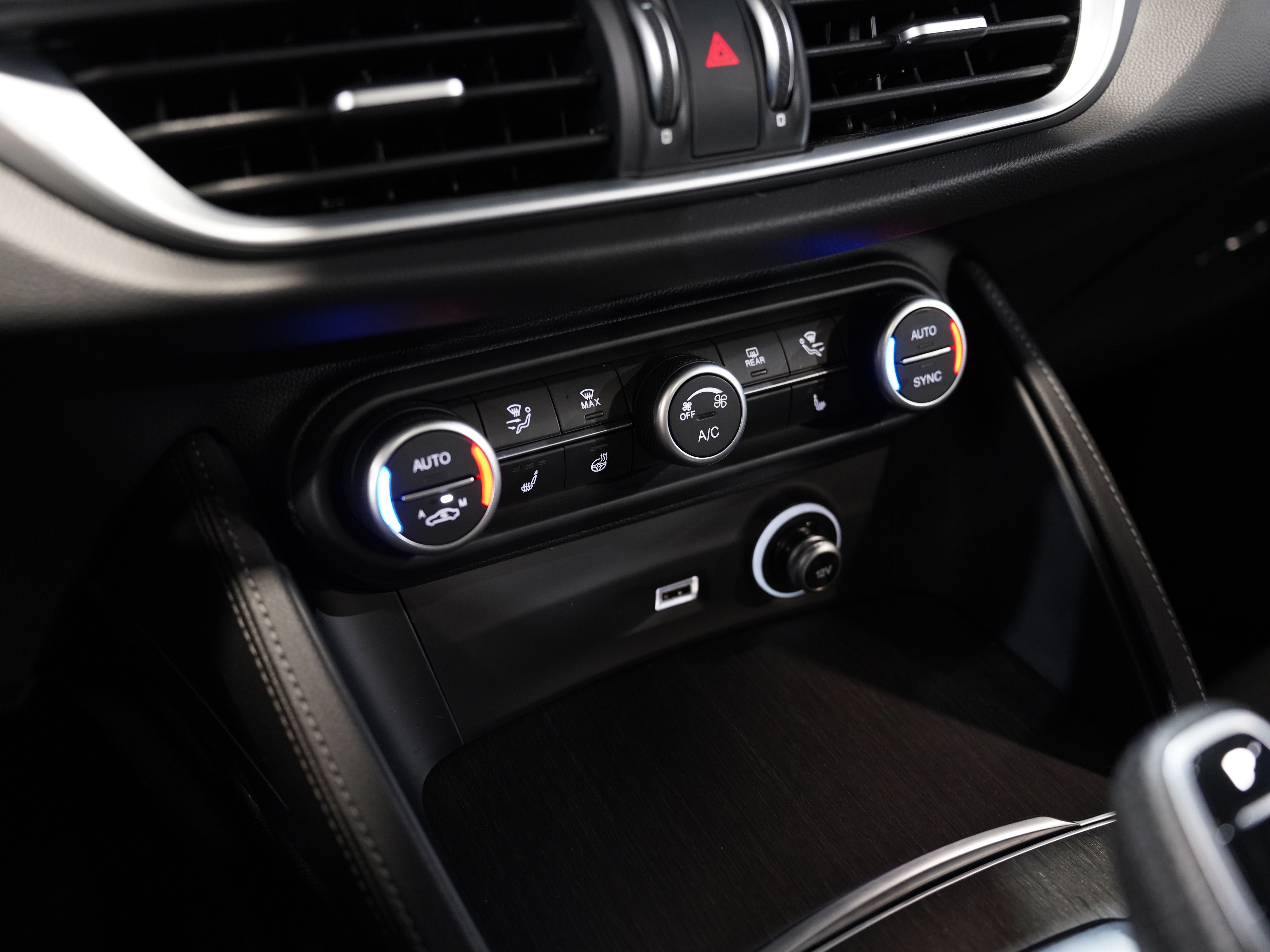 ALFA ROSSO, 2021 ALFA ROMEO STELVIO Image 46