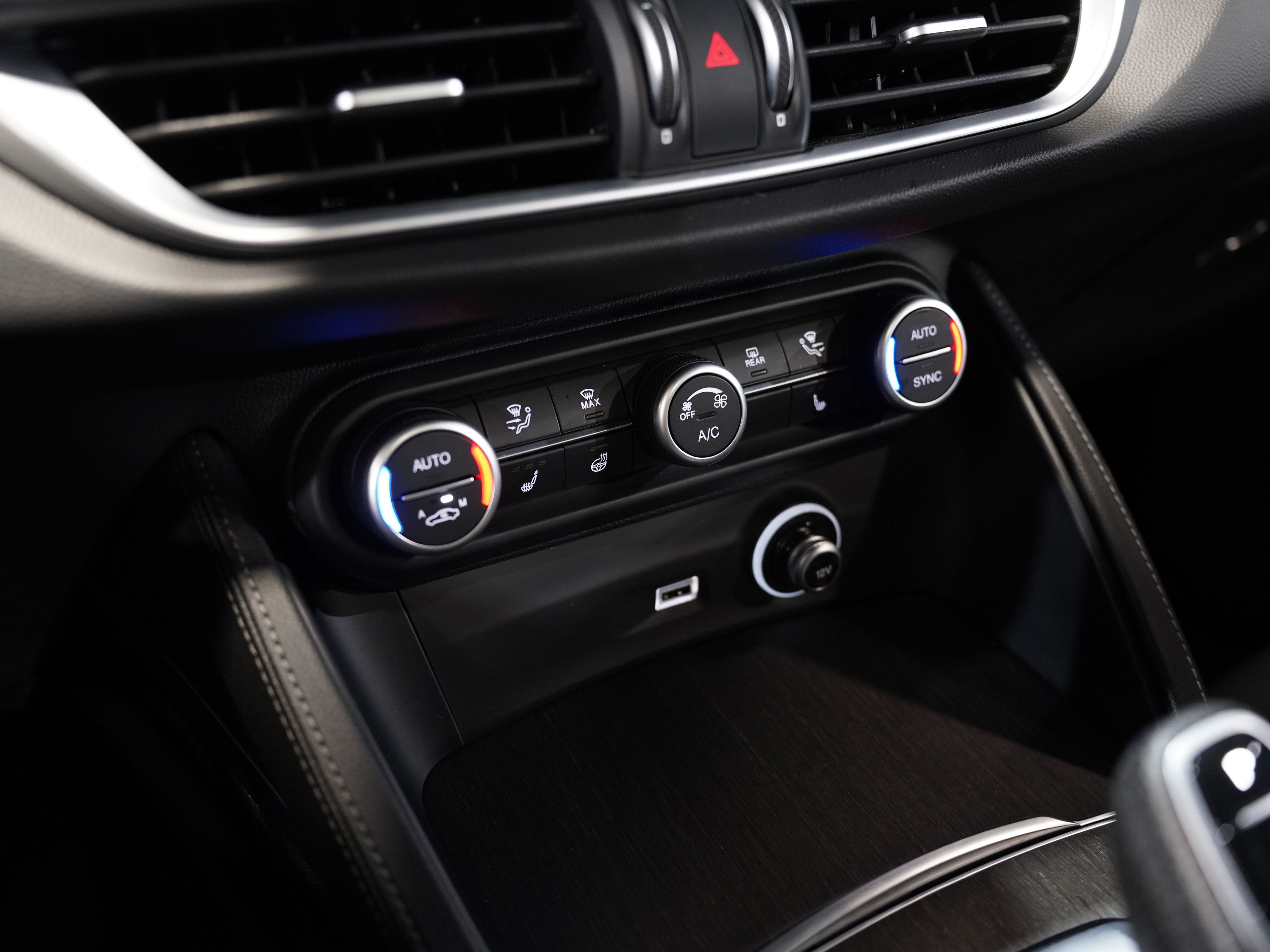 ALFA ROSSO, 2021 ALFA ROMEO STELVIO Image 46