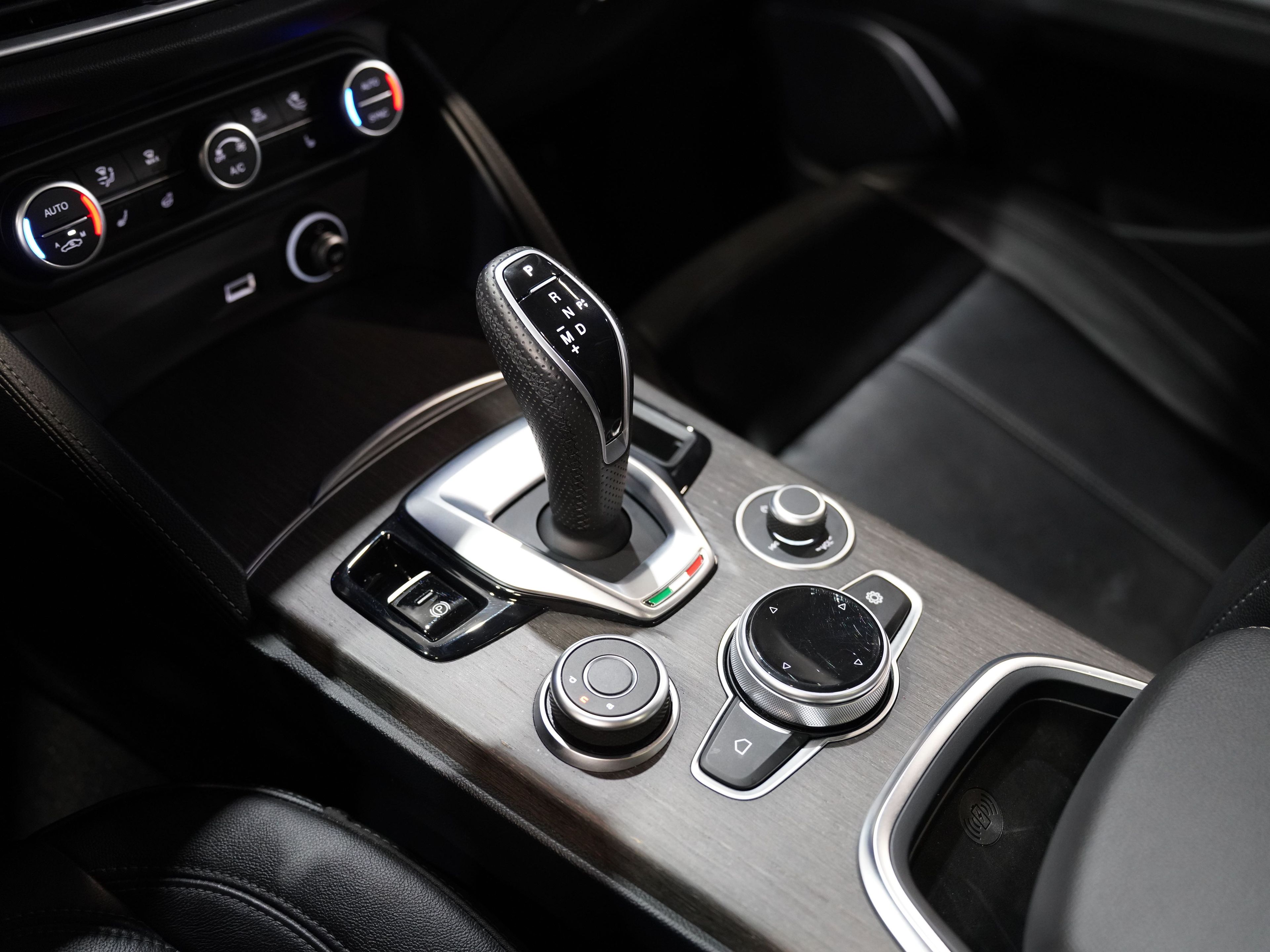 ALFA ROSSO, 2021 ALFA ROMEO STELVIO Image 47