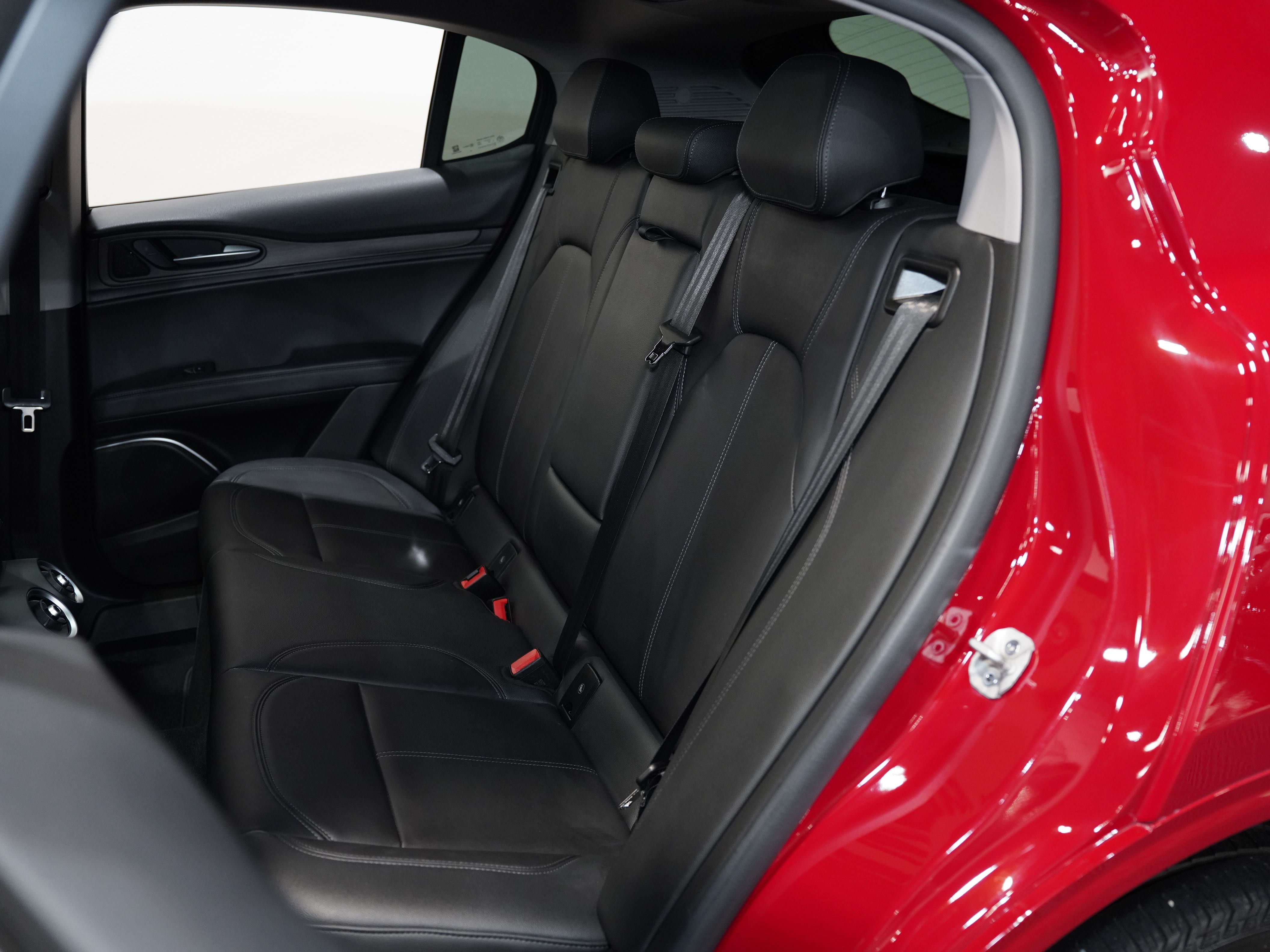 ALFA ROSSO, 2021 ALFA ROMEO STELVIO Image 36