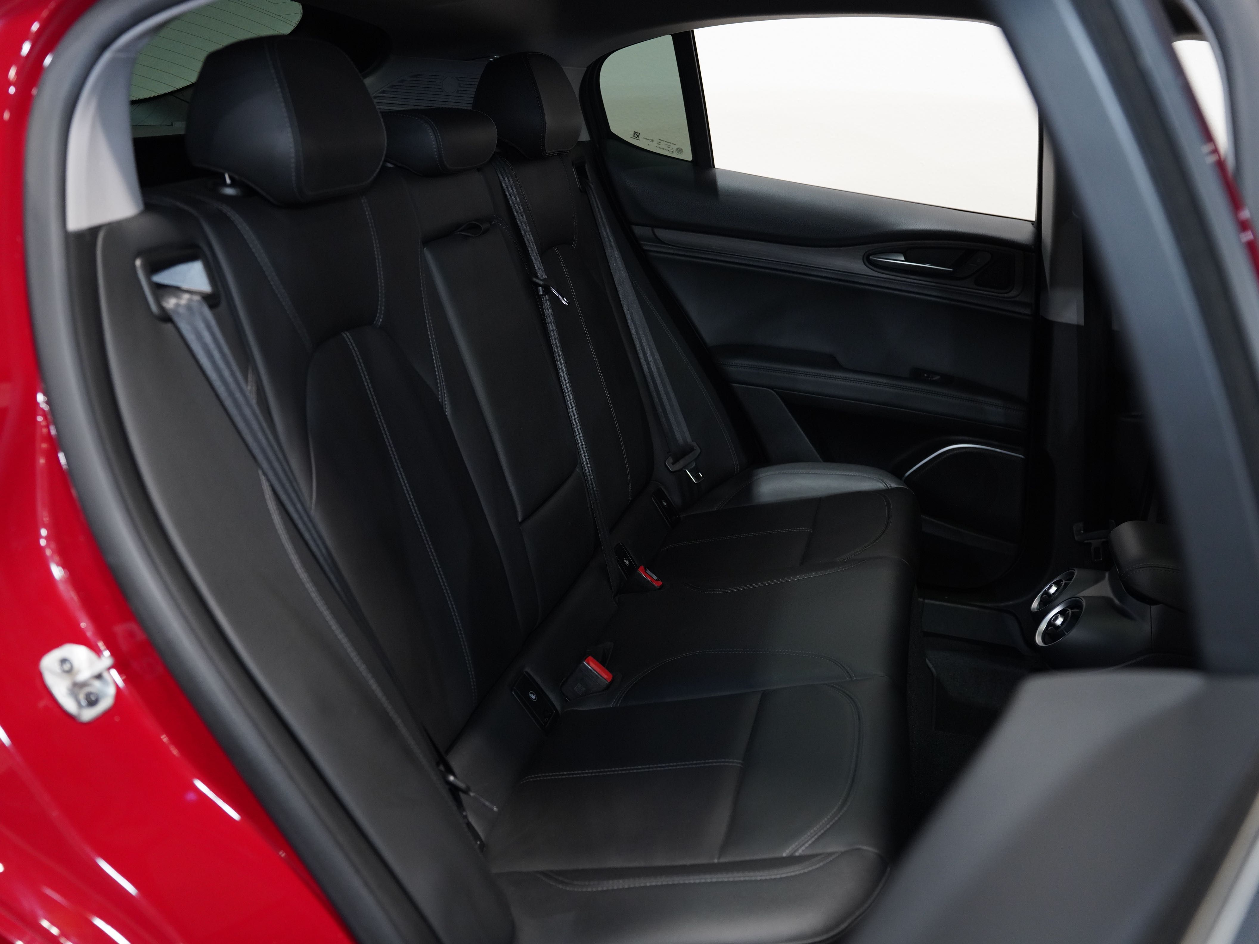 ALFA ROSSO, 2021 ALFA ROMEO STELVIO Image 38