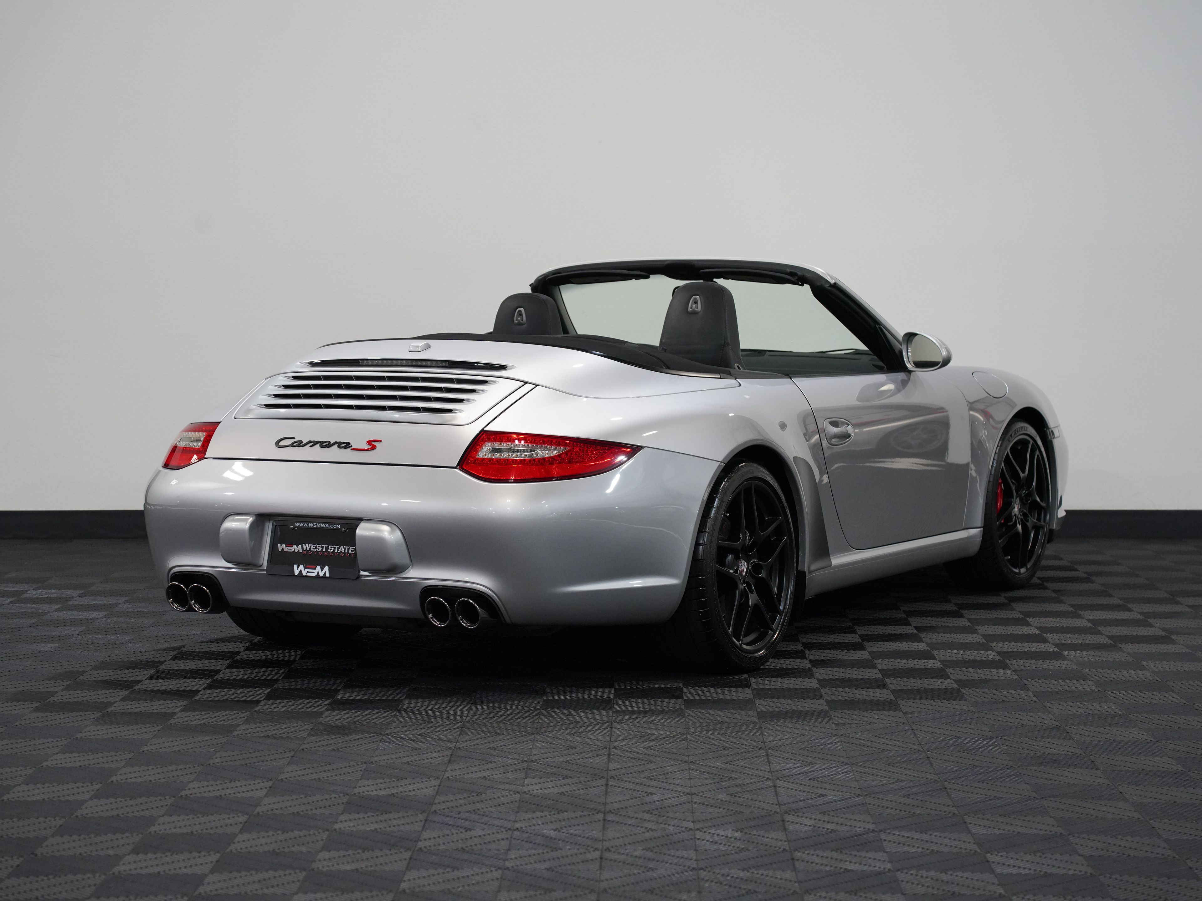ARCTIC SILVER METALLIC, 2011 PORSCHE 911 Image 7