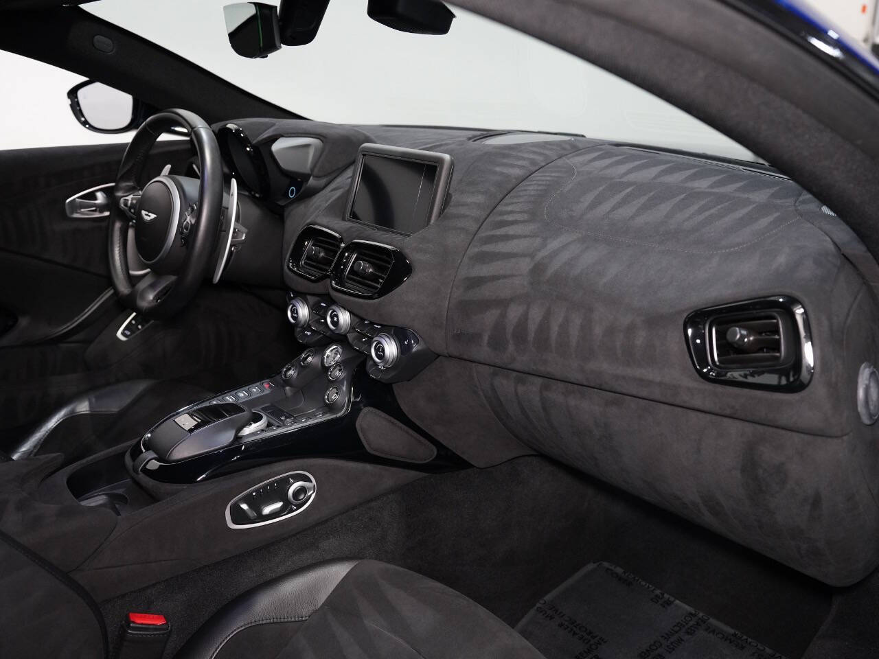 Q ZAFFRE BLUE, 2019 ASTON MARTIN VANTAGE Image 29